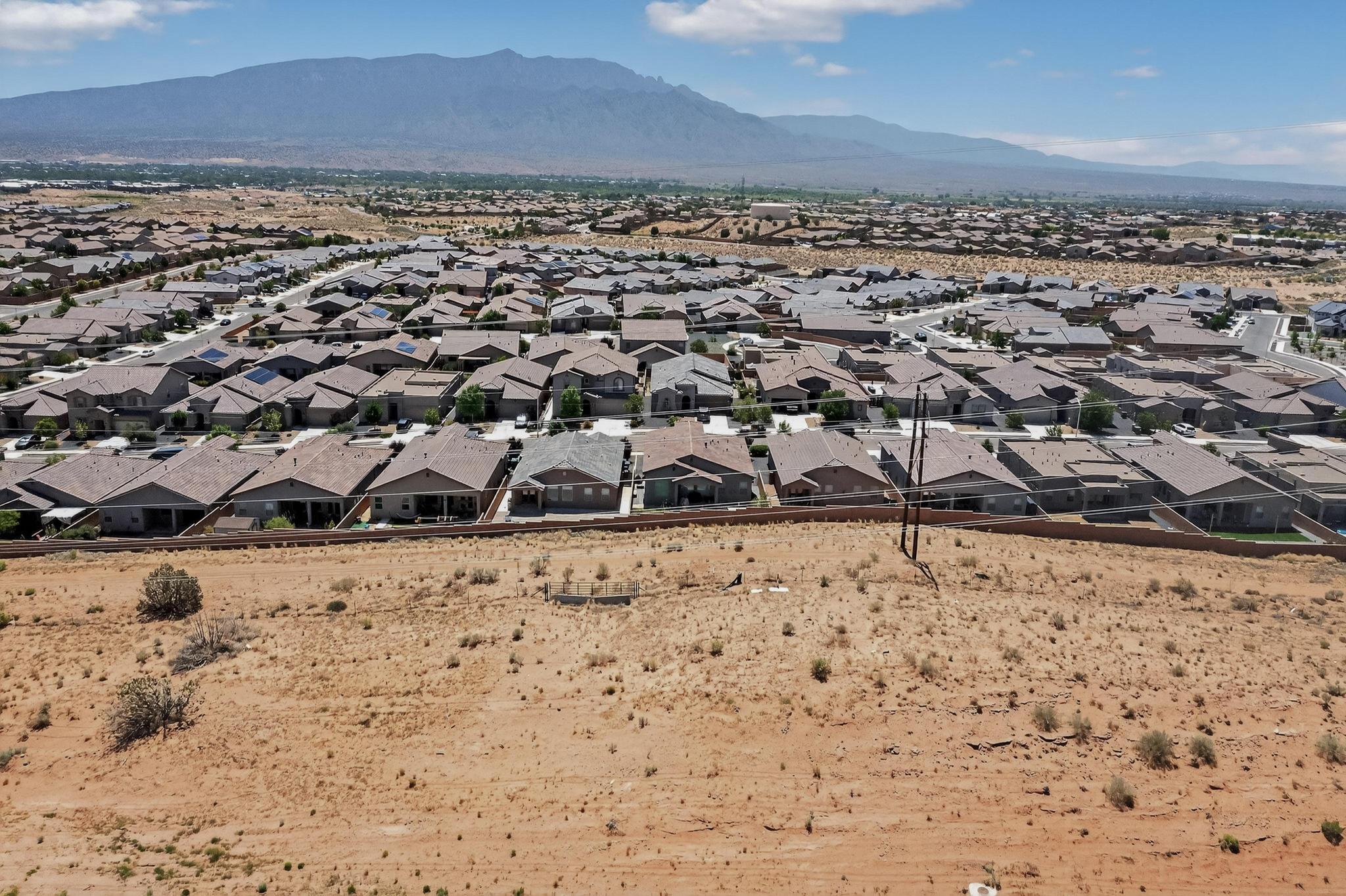 6925 CLEARY Loop NE