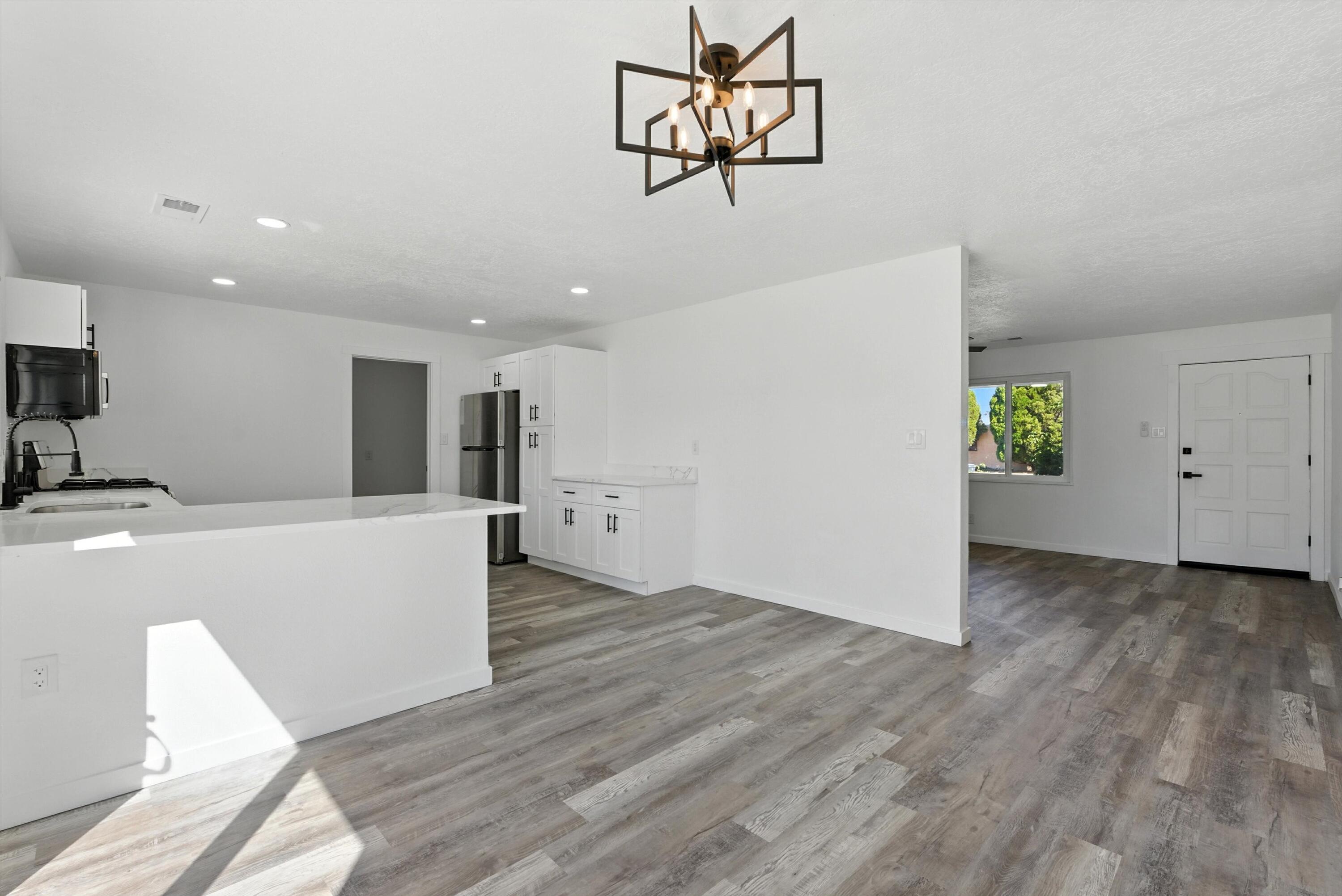 9638 MORROW Avenue NE