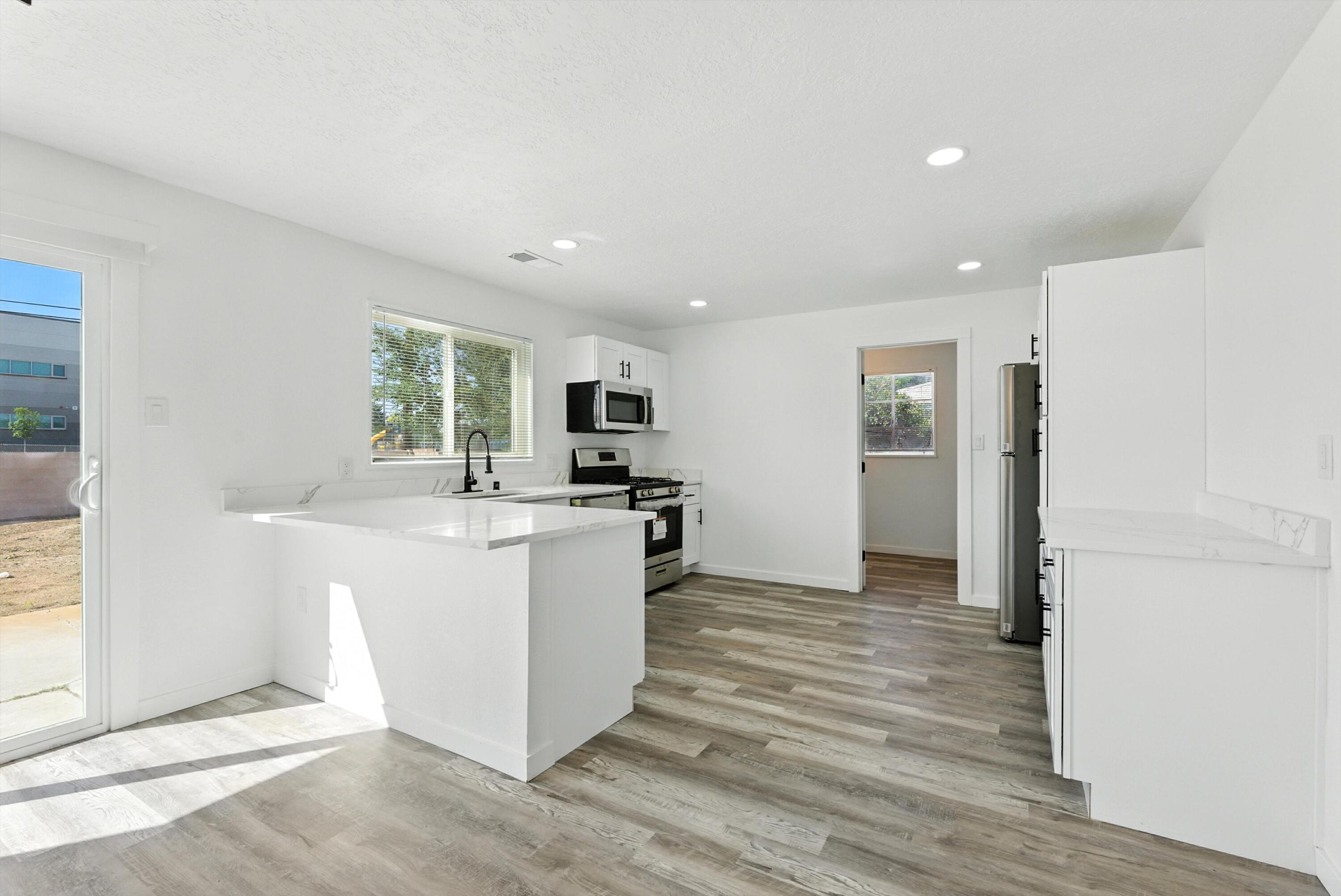 9638 MORROW Avenue NE