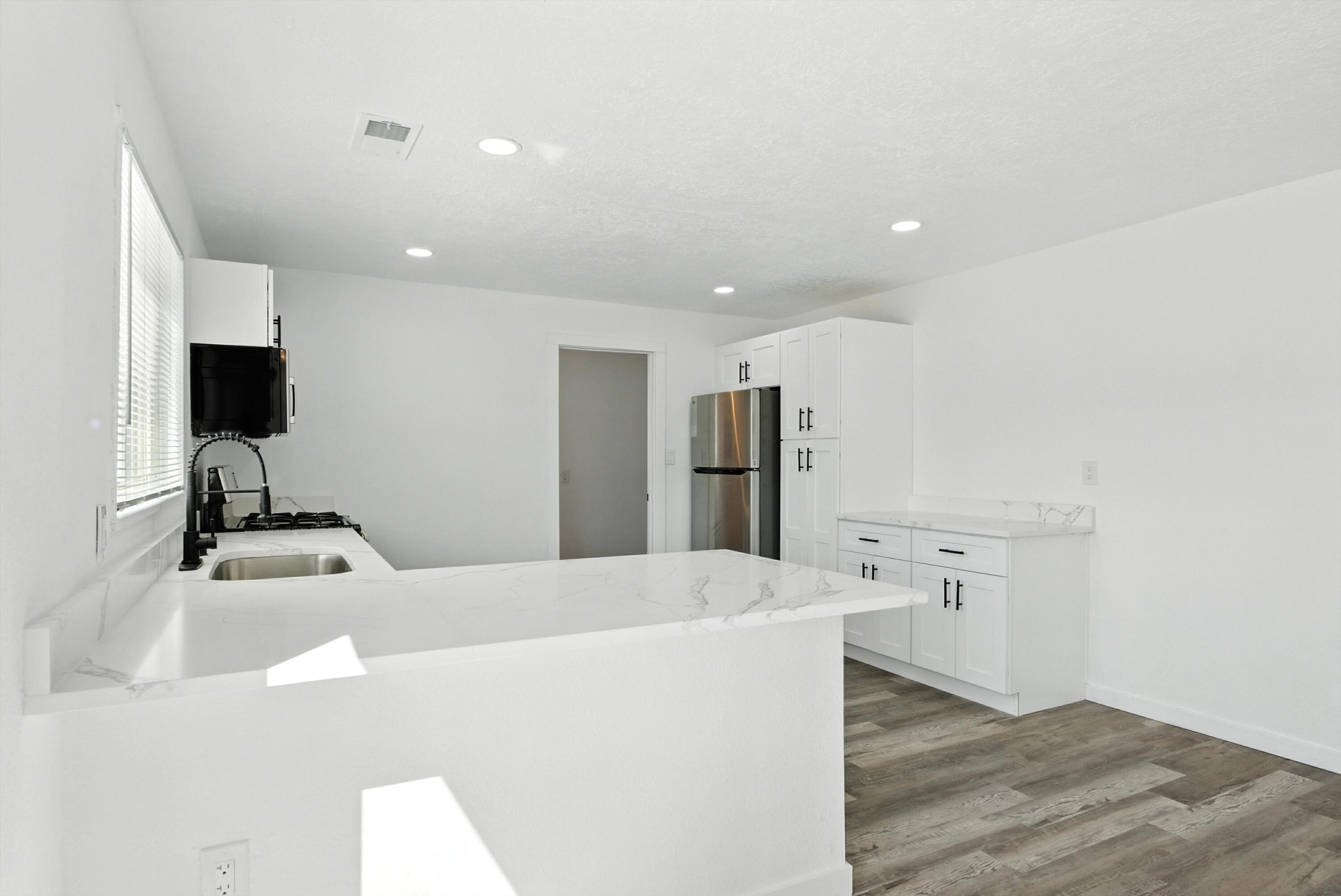 9638 MORROW Avenue NE