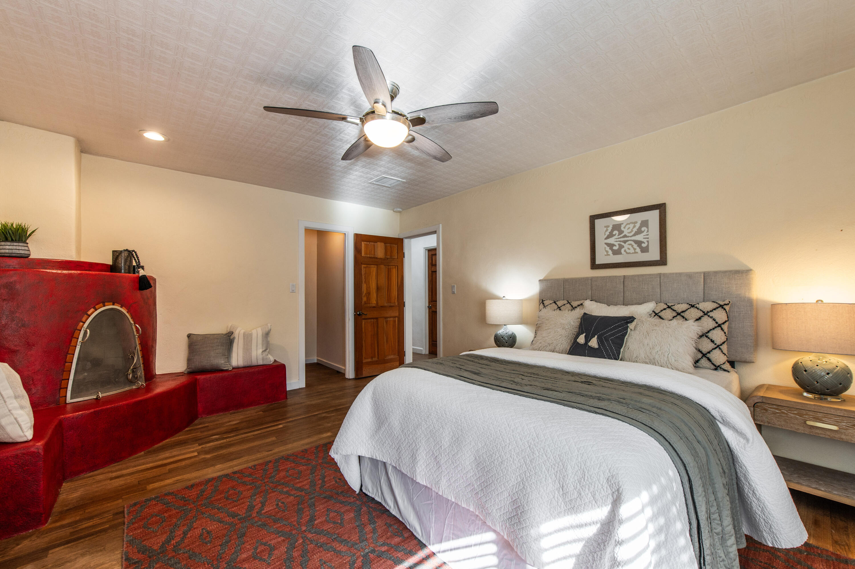 2700 RIO GRANDE Boulevard NW