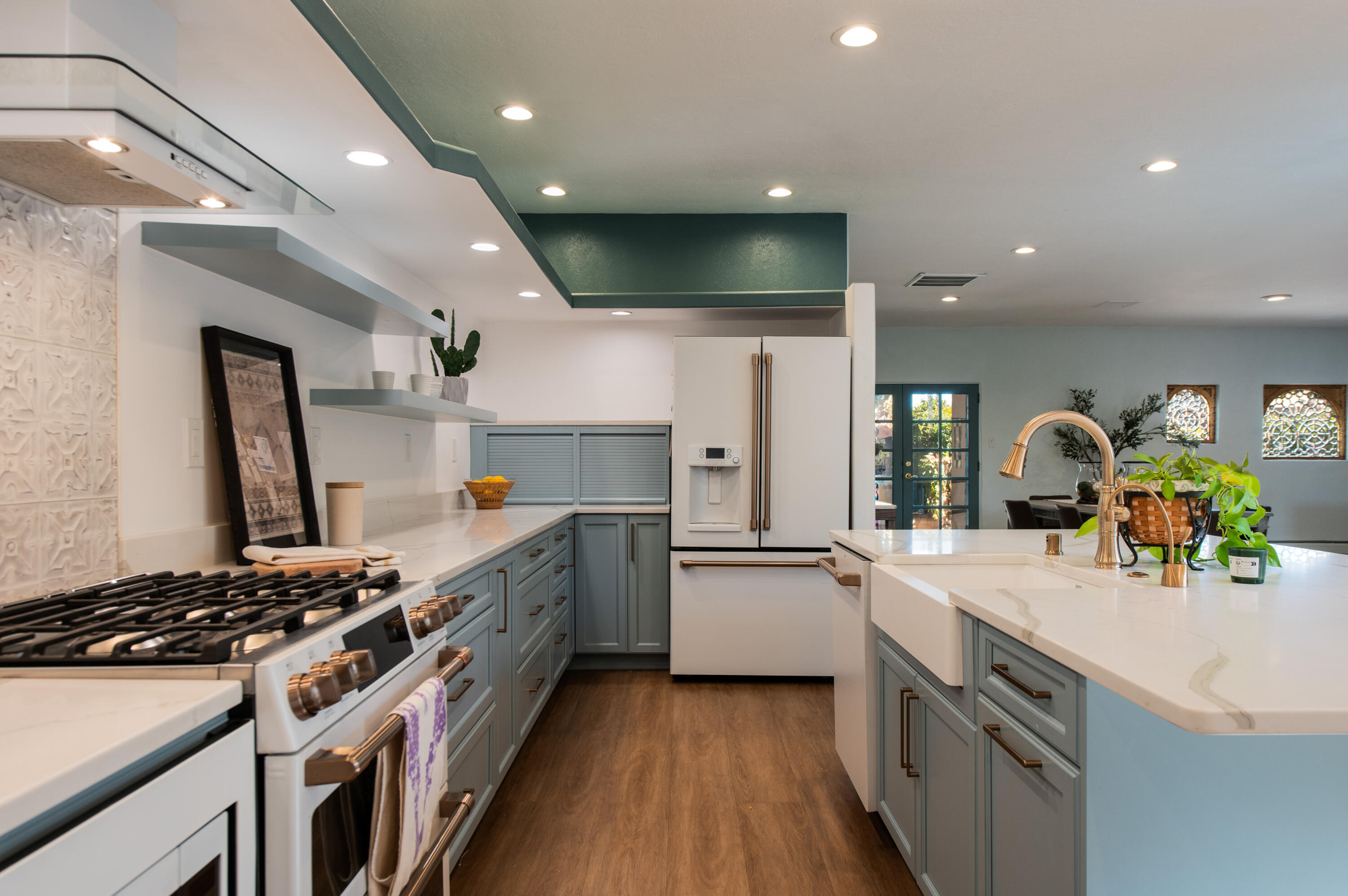 2700 RIO GRANDE Boulevard NW