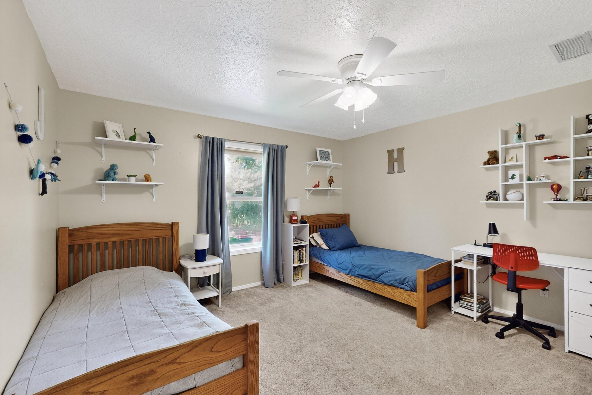1421 HILLSIDE Drive