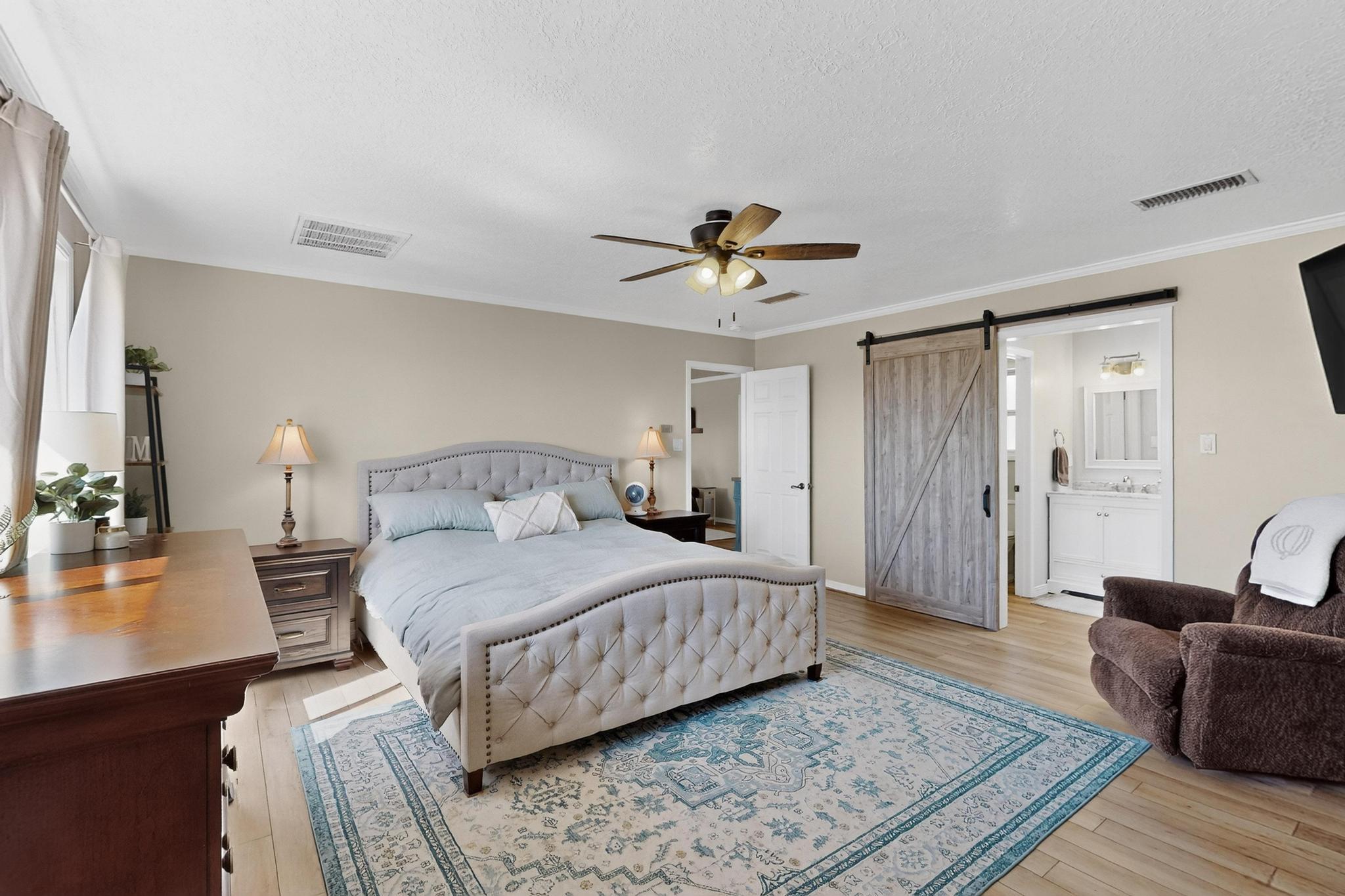 1421 HILLSIDE Drive