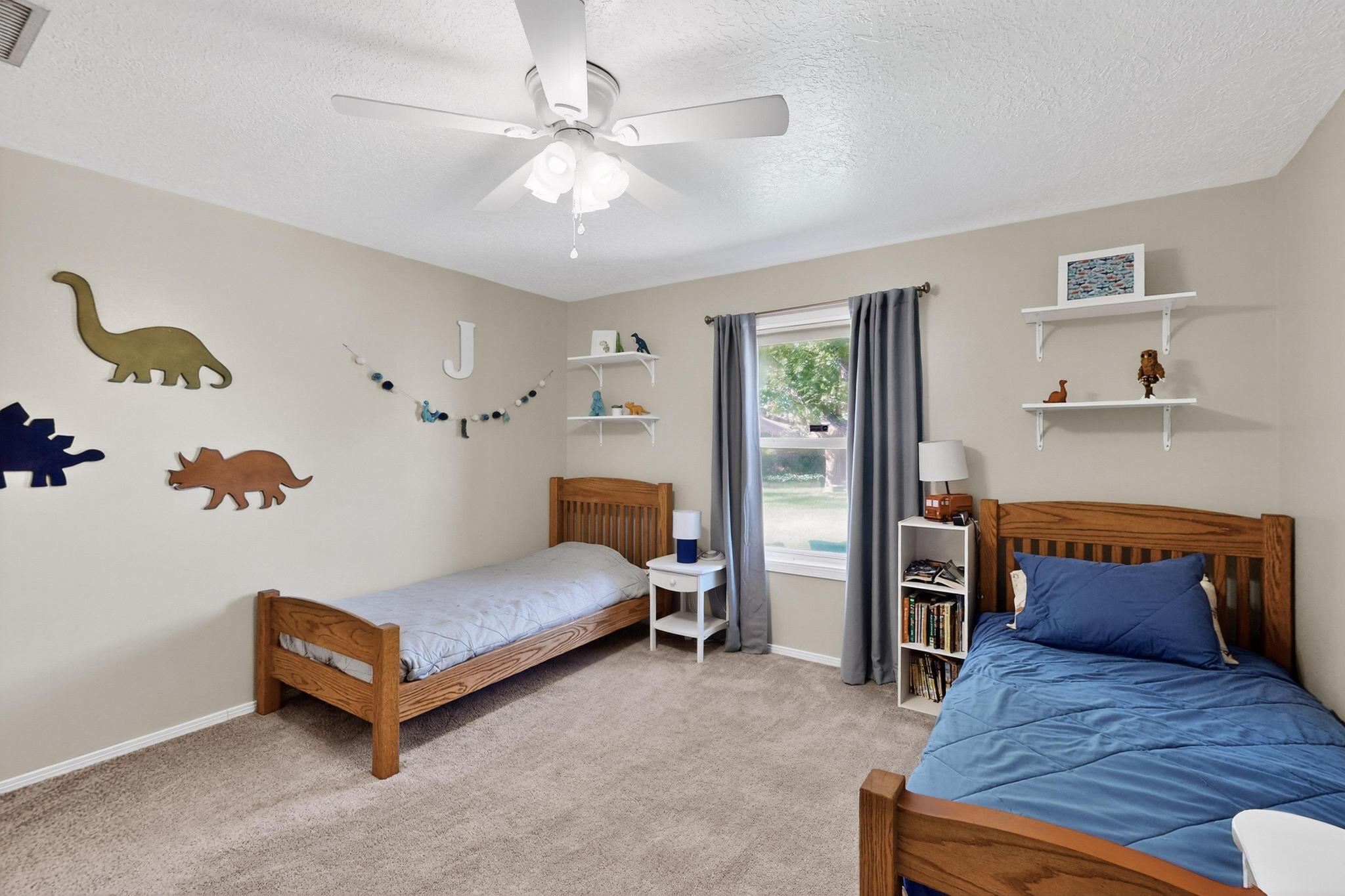 1421 HILLSIDE Drive
