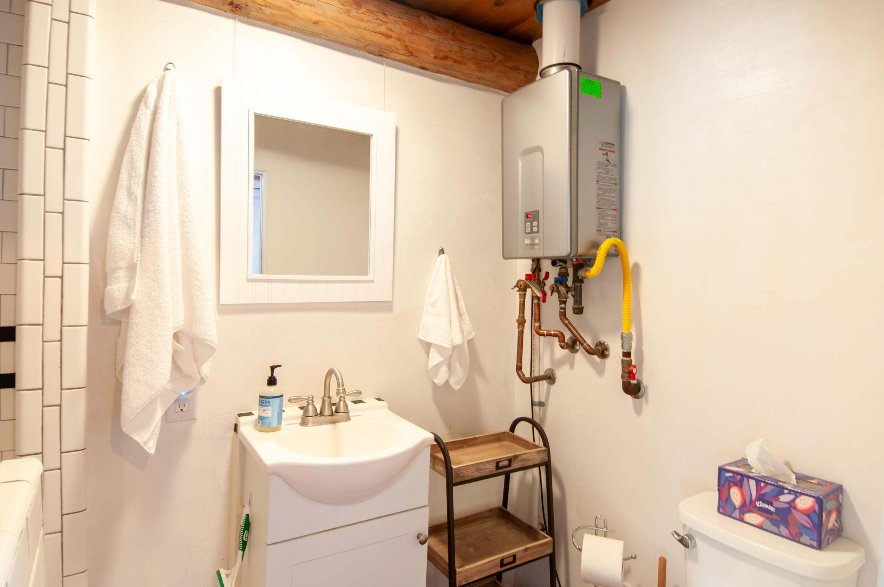 929 AVENIDA ESTRELLITA NE