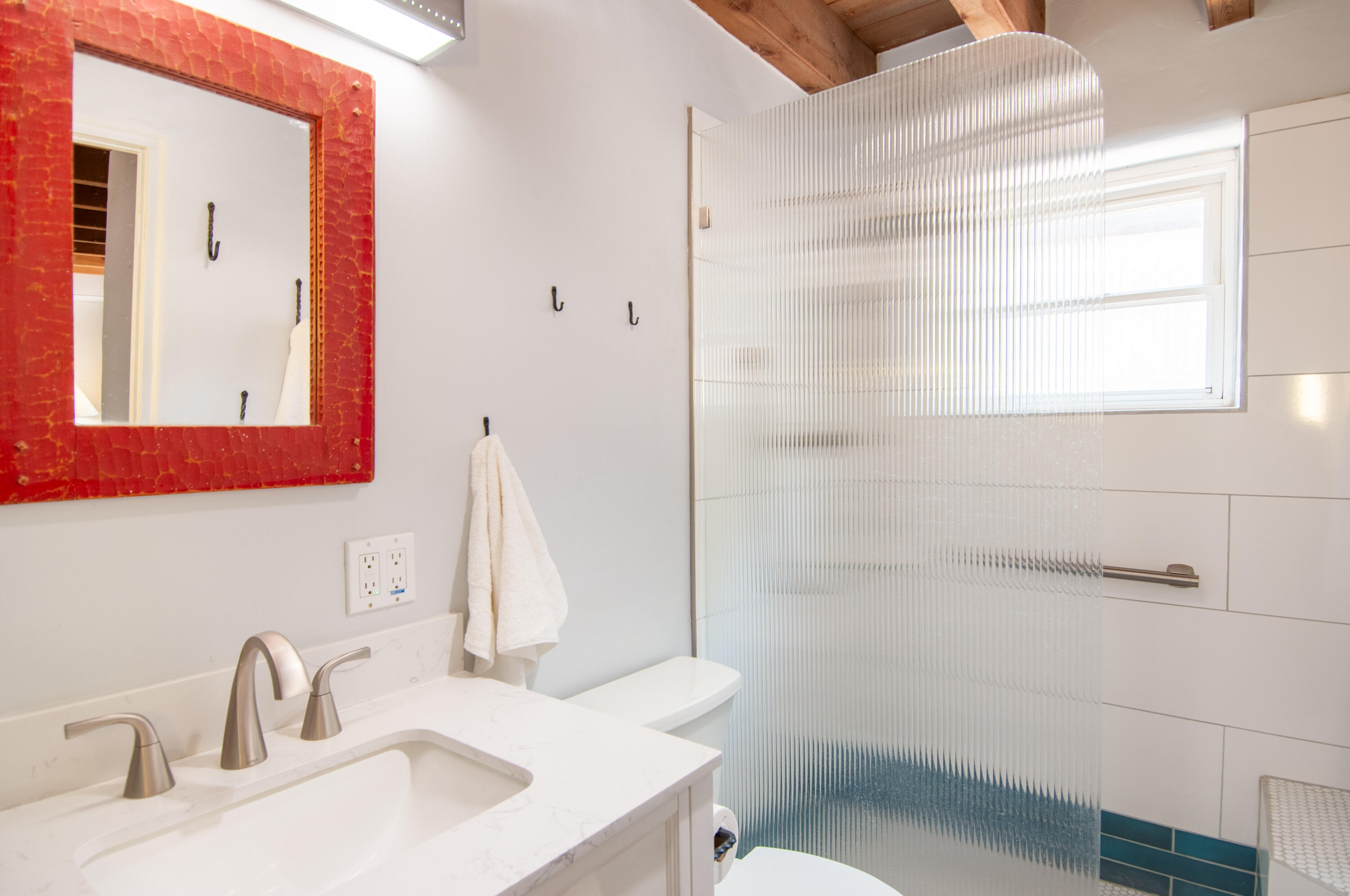 929 AVENIDA ESTRELLITA NE