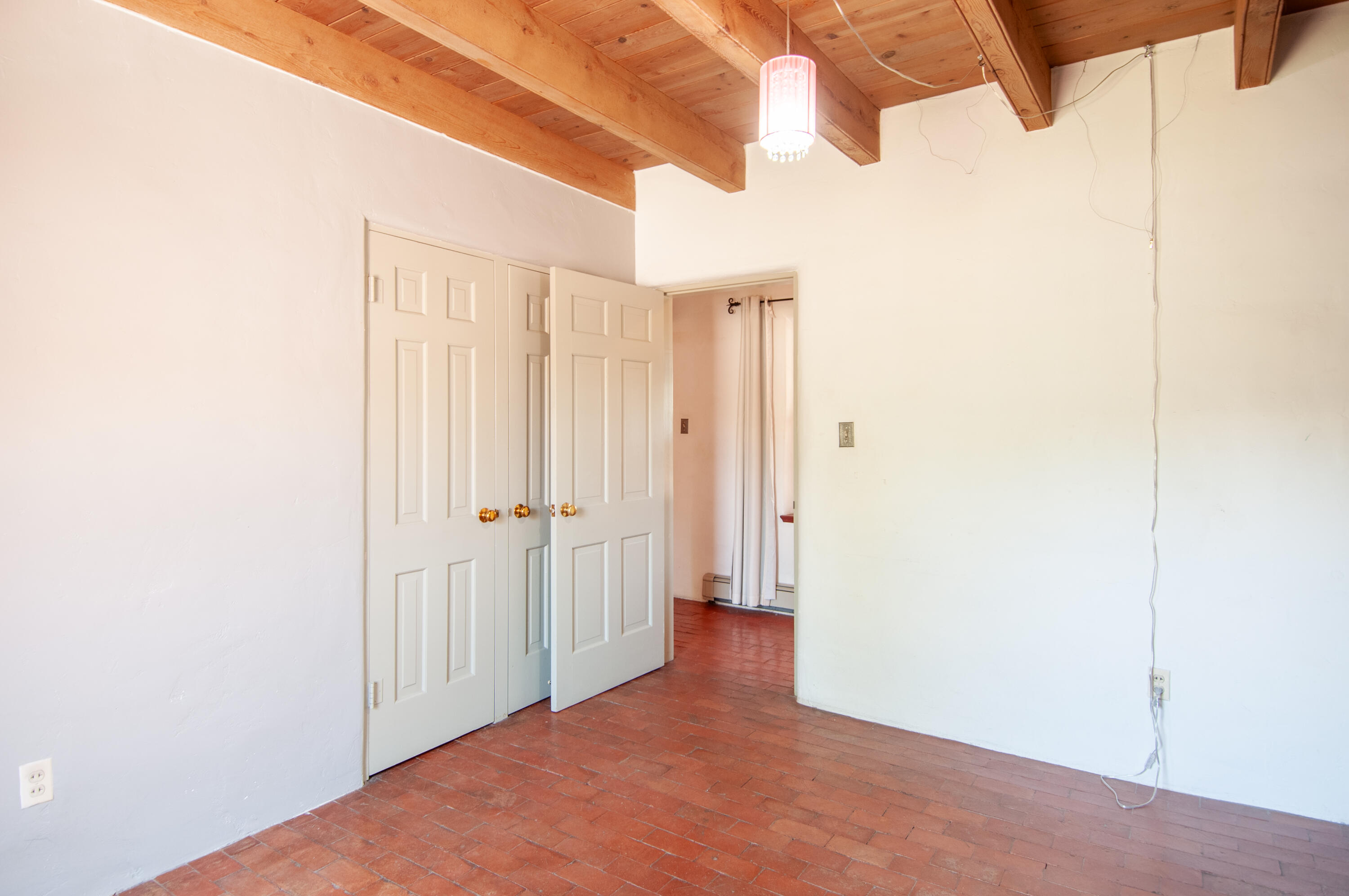 929 AVENIDA ESTRELLITA NE