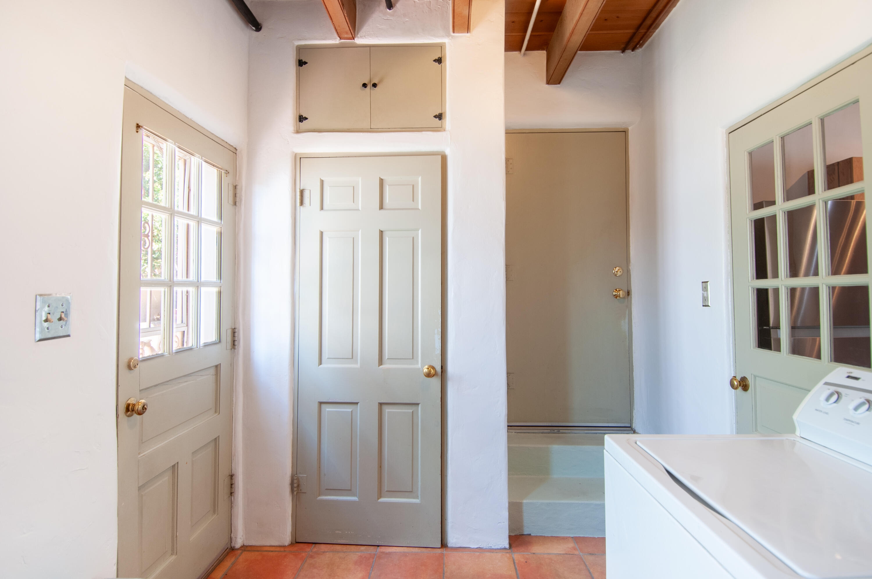 929 AVENIDA ESTRELLITA NE