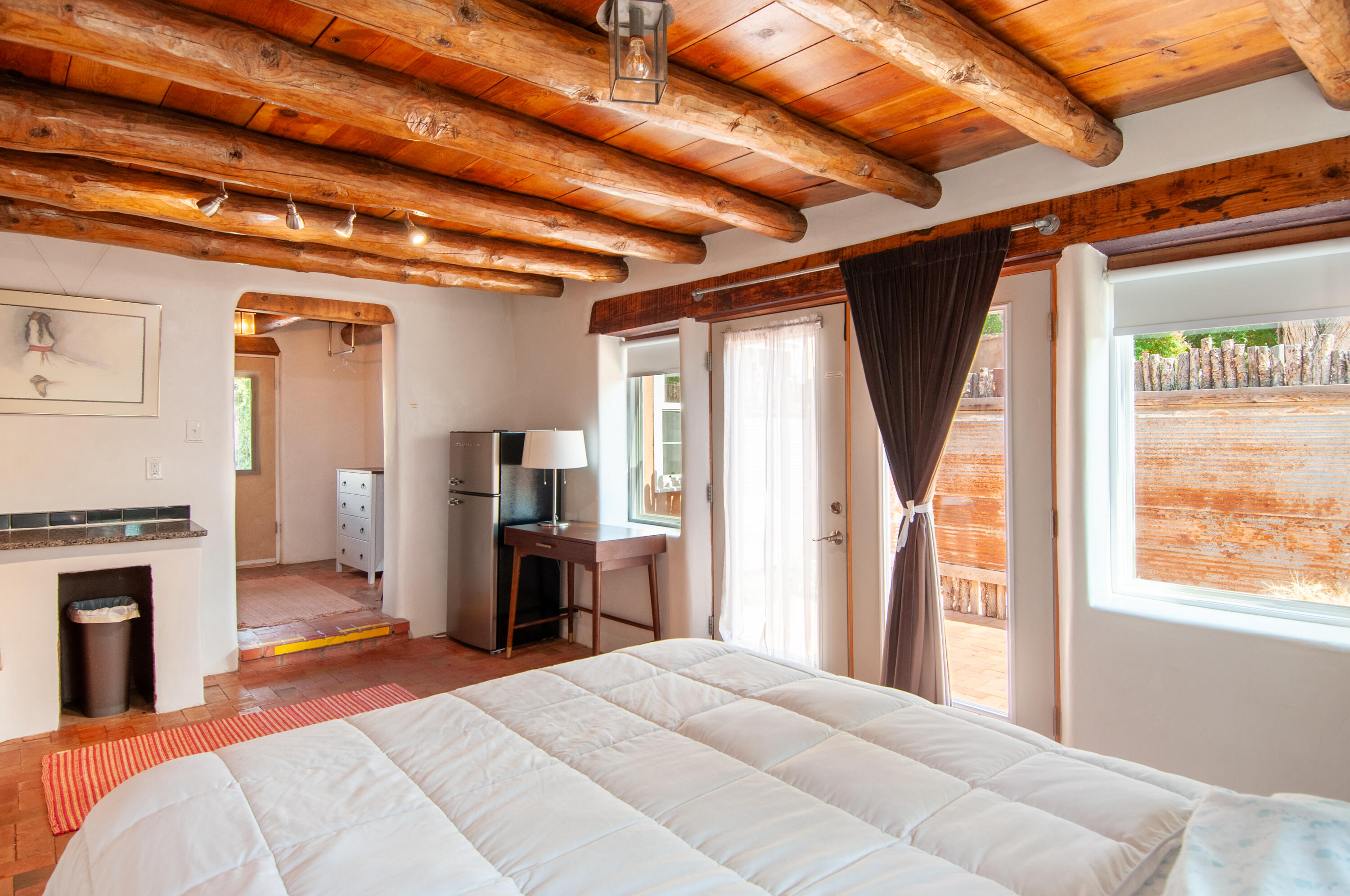 929 AVENIDA ESTRELLITA NE