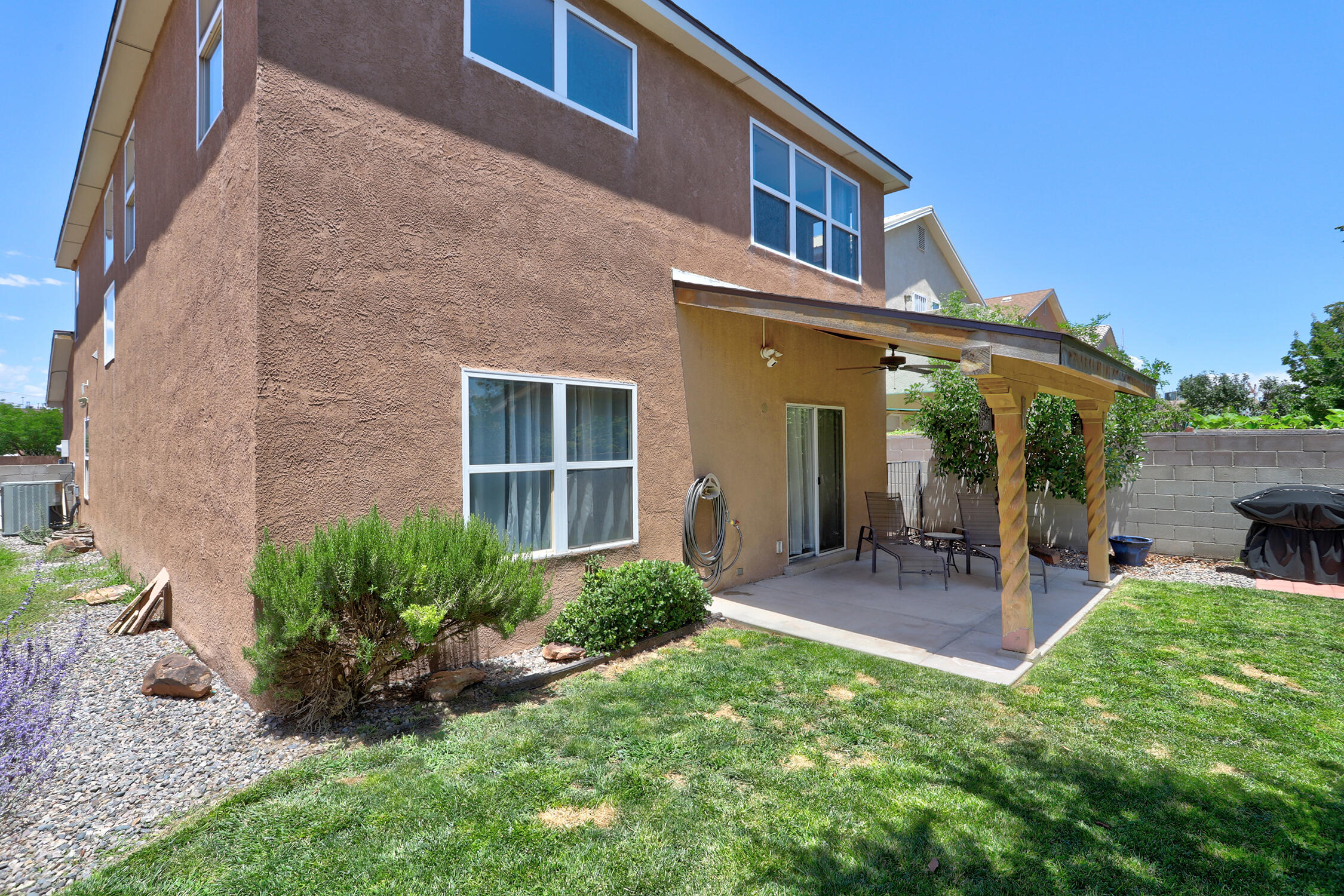 1712 AVENIDA REAL NW