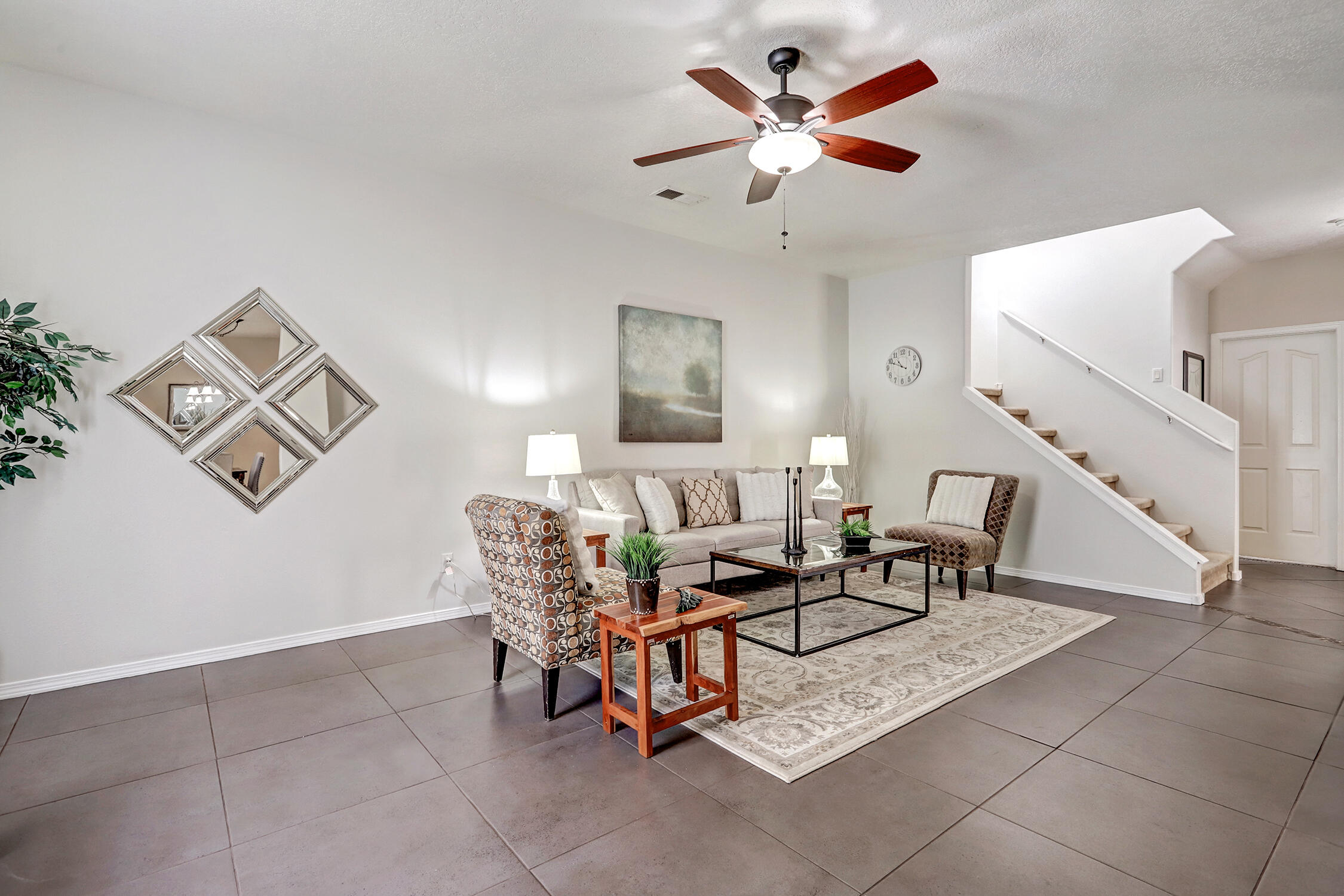 1712 AVENIDA REAL NW