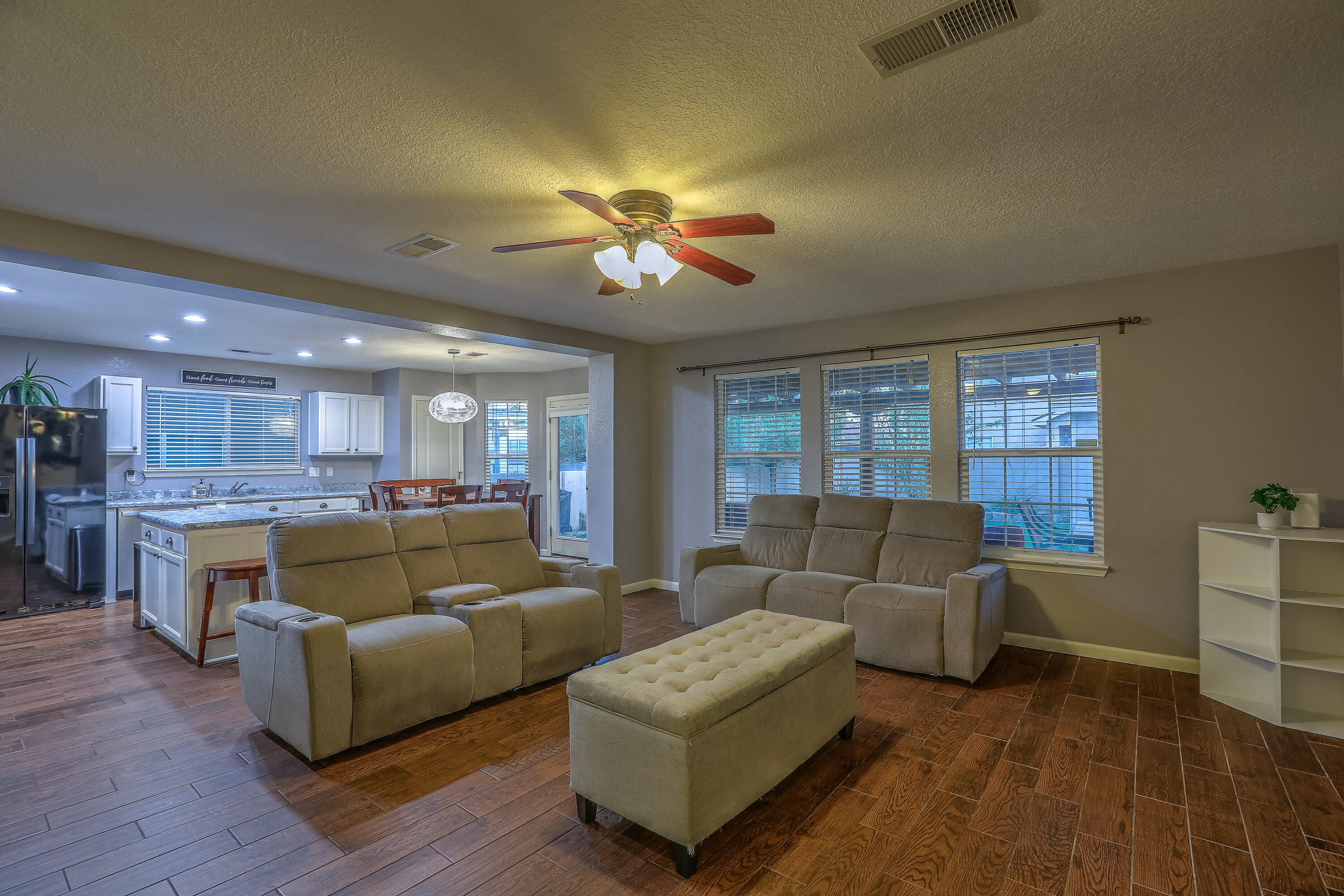 6148 ROSE PARK Avenue NW