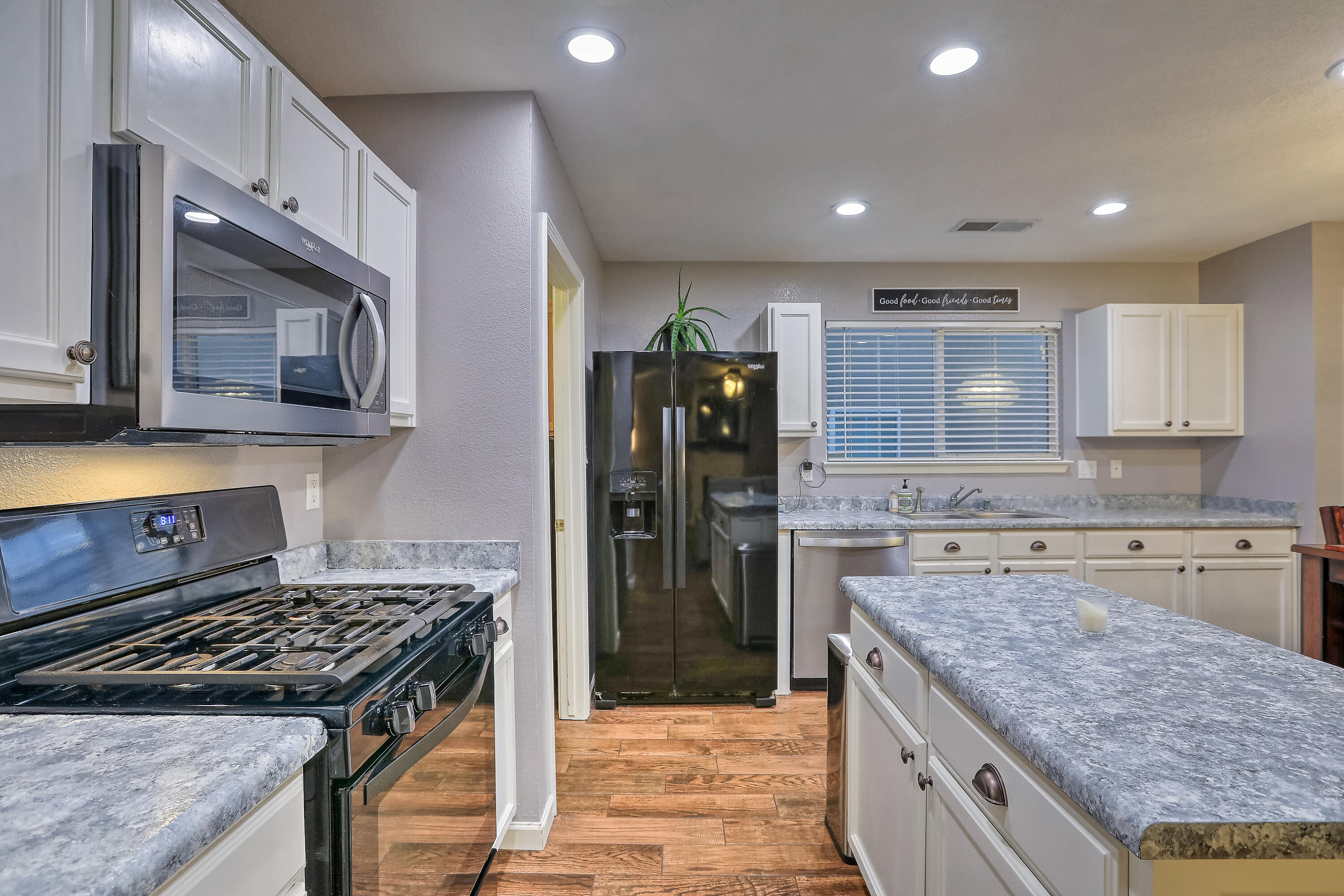 6148 ROSE PARK Avenue NW