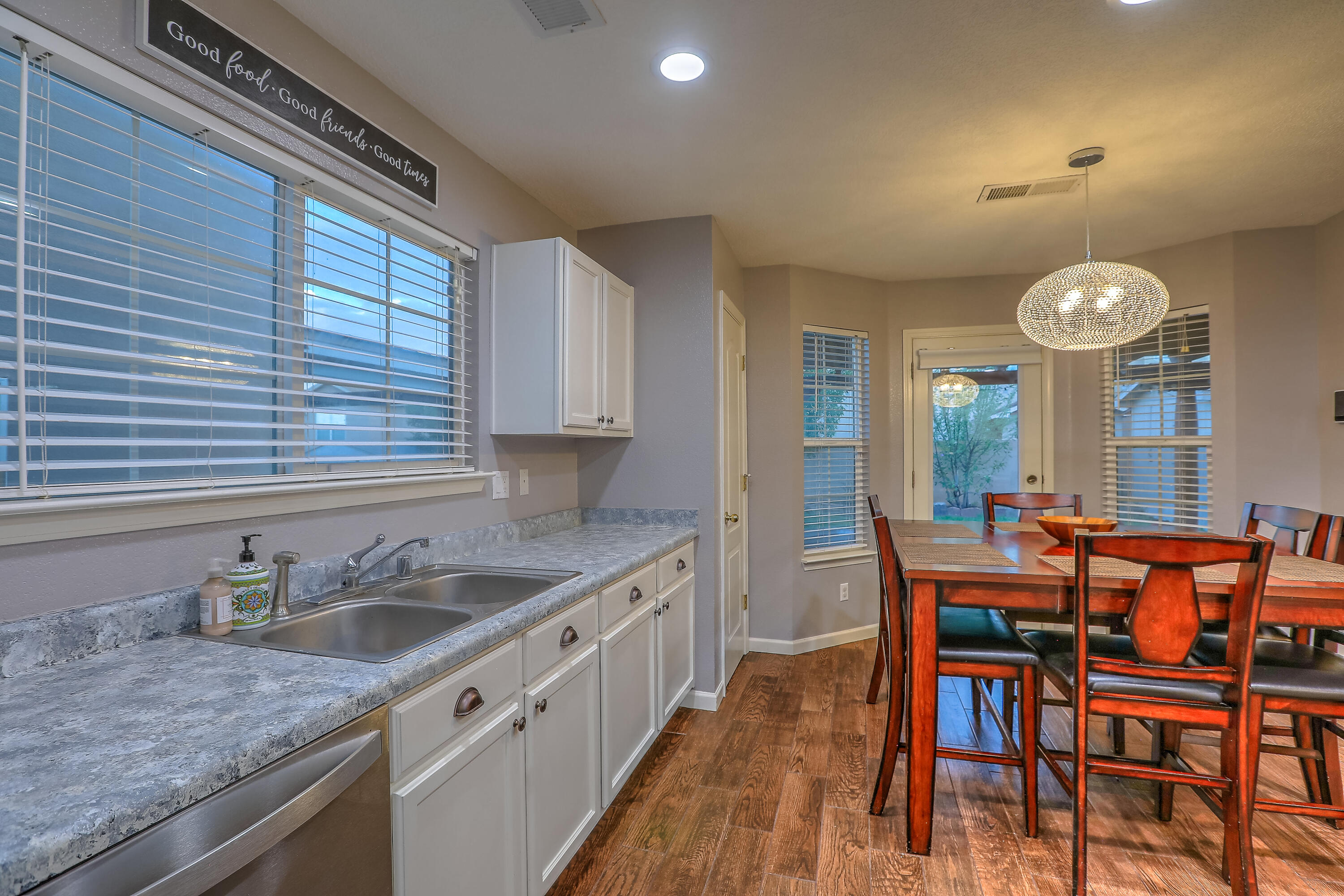 6148 ROSE PARK Avenue NW