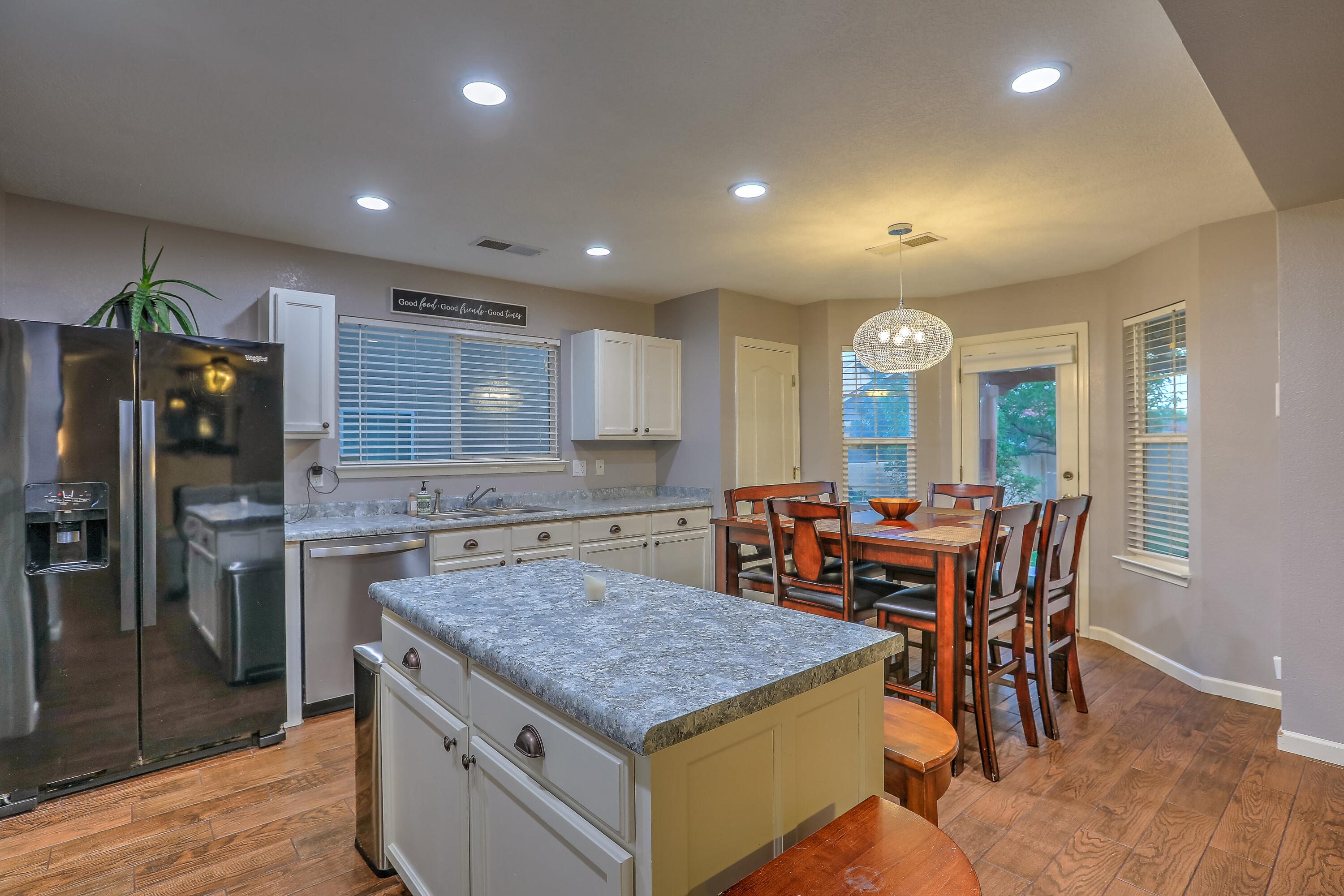 6148 ROSE PARK Avenue NW