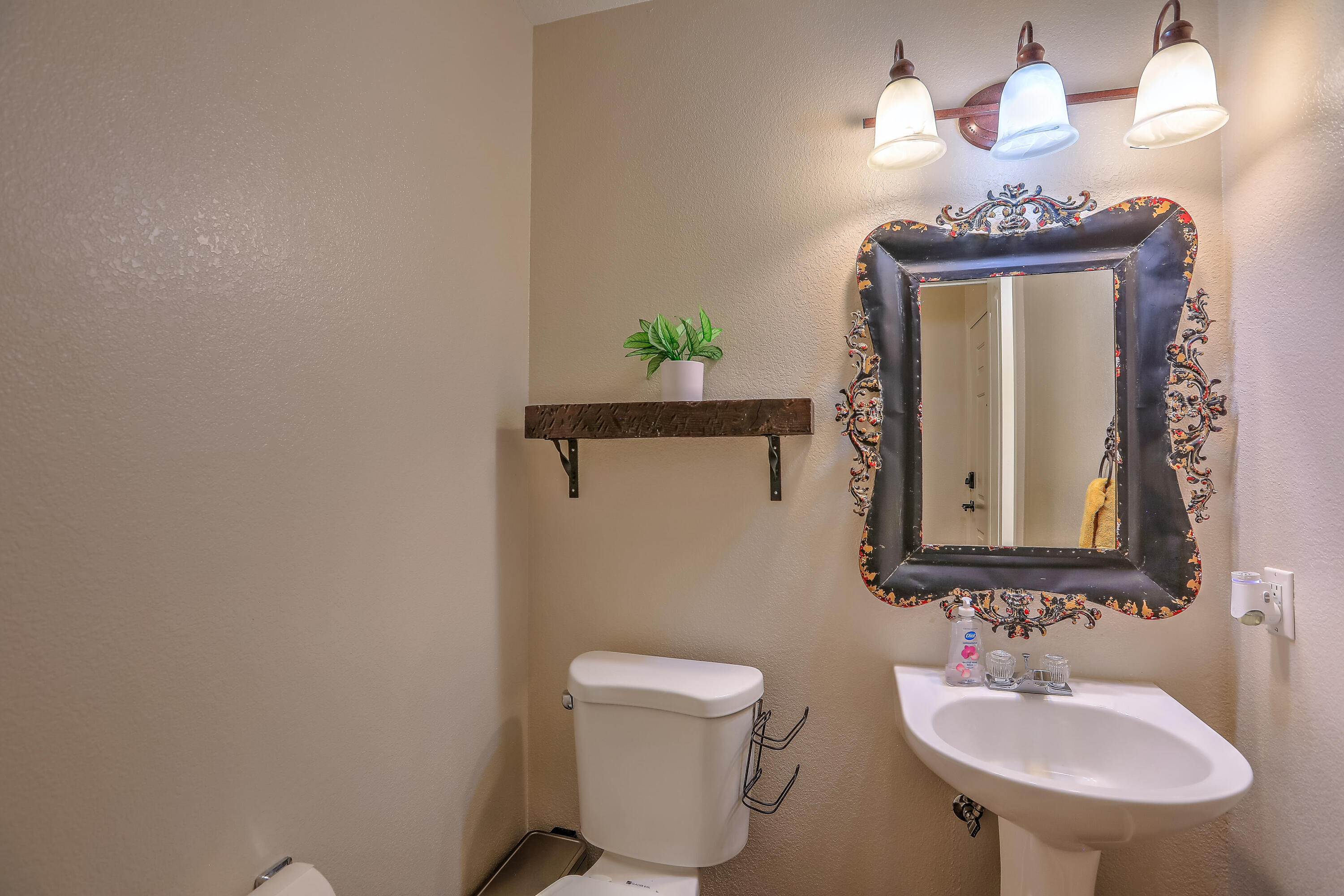 6148 ROSE PARK Avenue NW