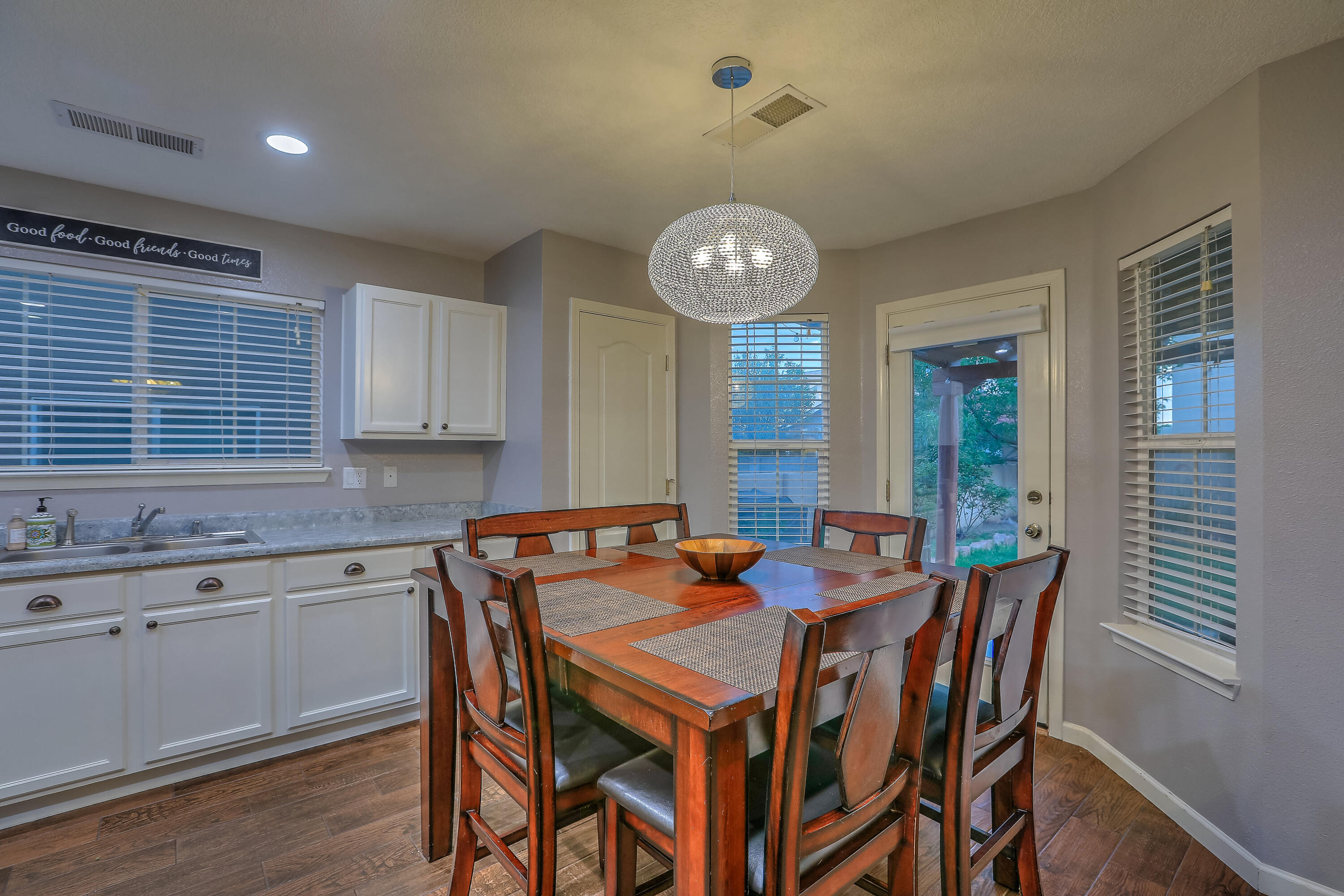 6148 ROSE PARK Avenue NW