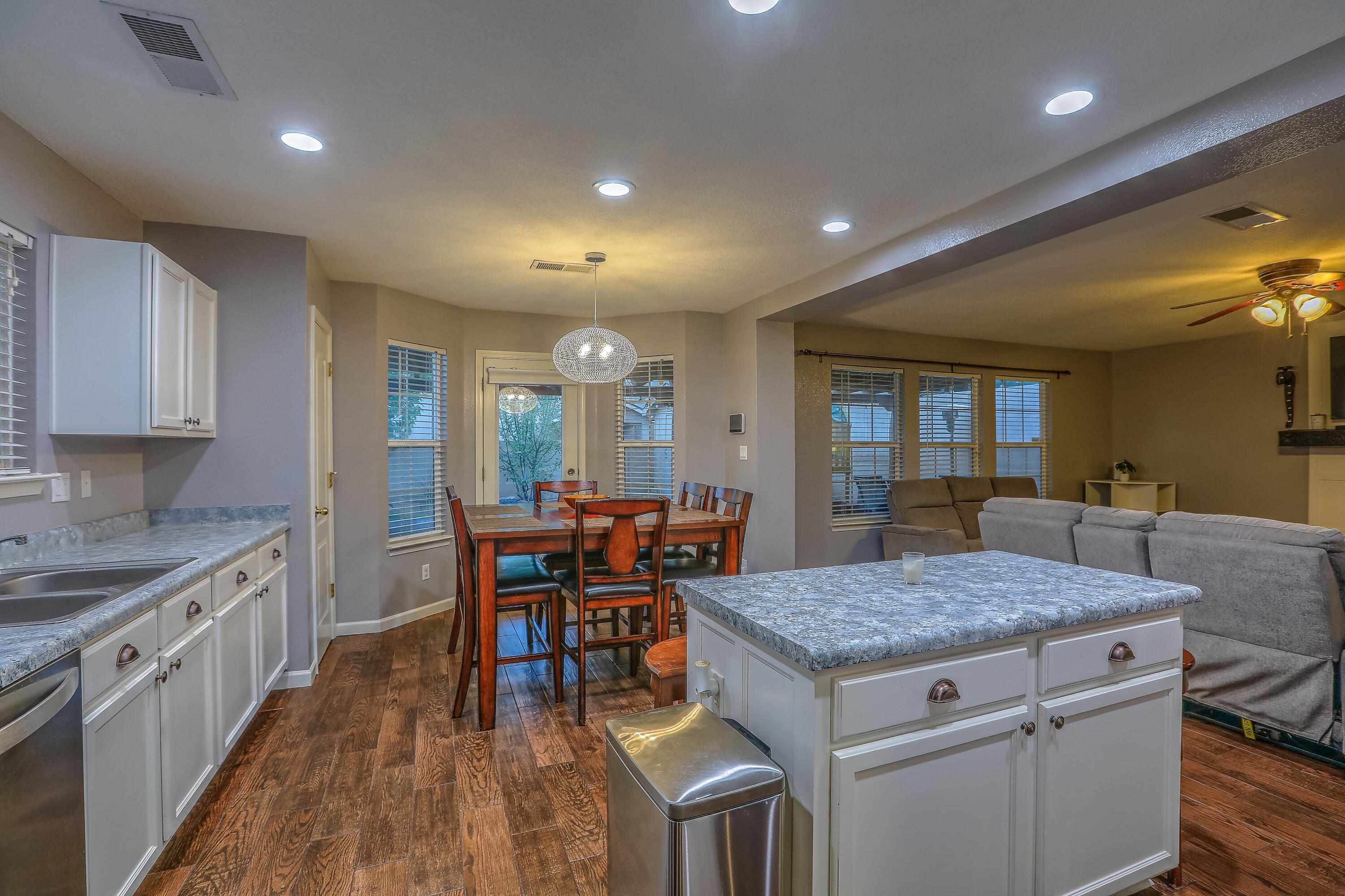 6148 ROSE PARK Avenue NW