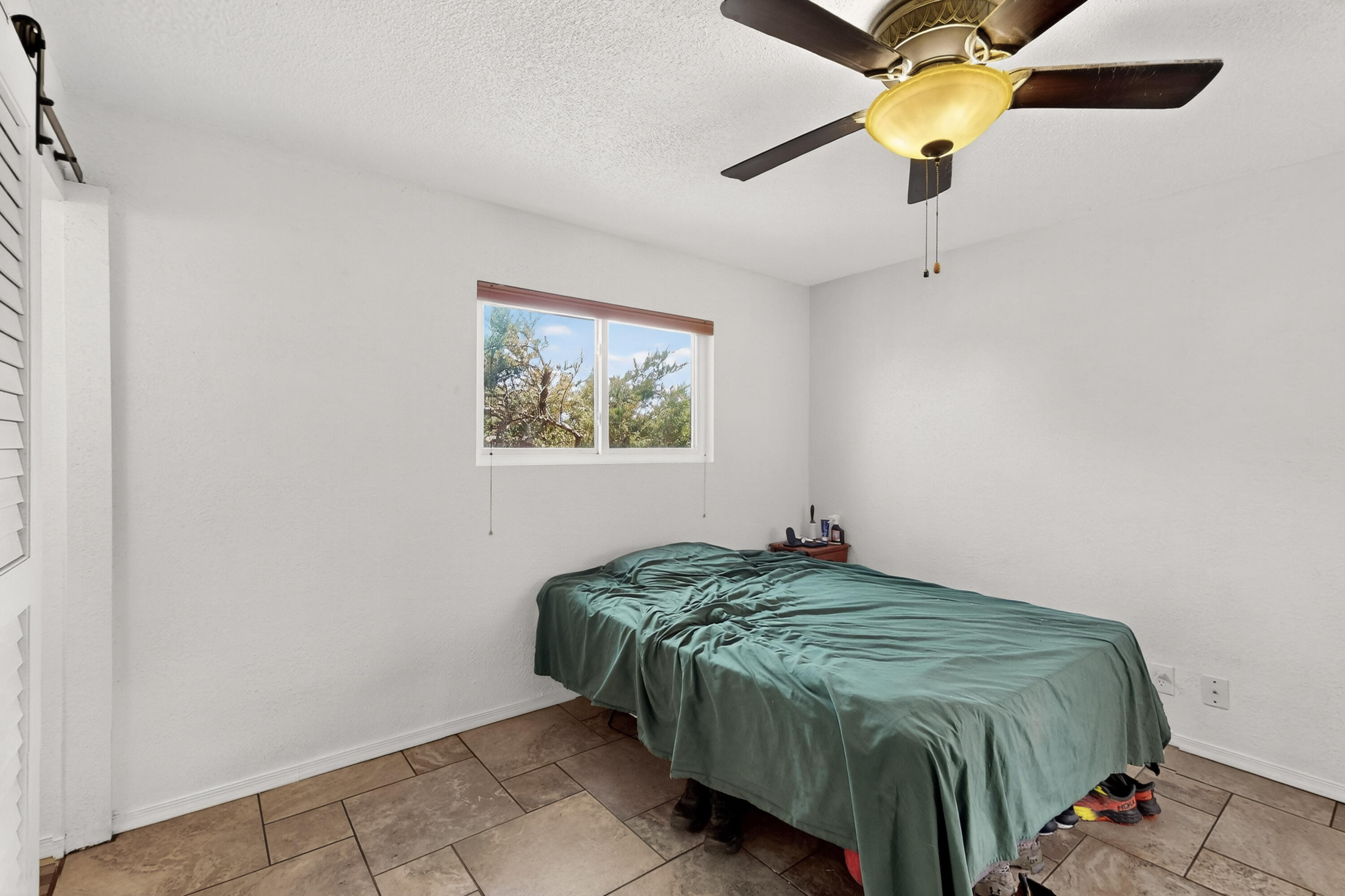 855 Foxcroft Loop