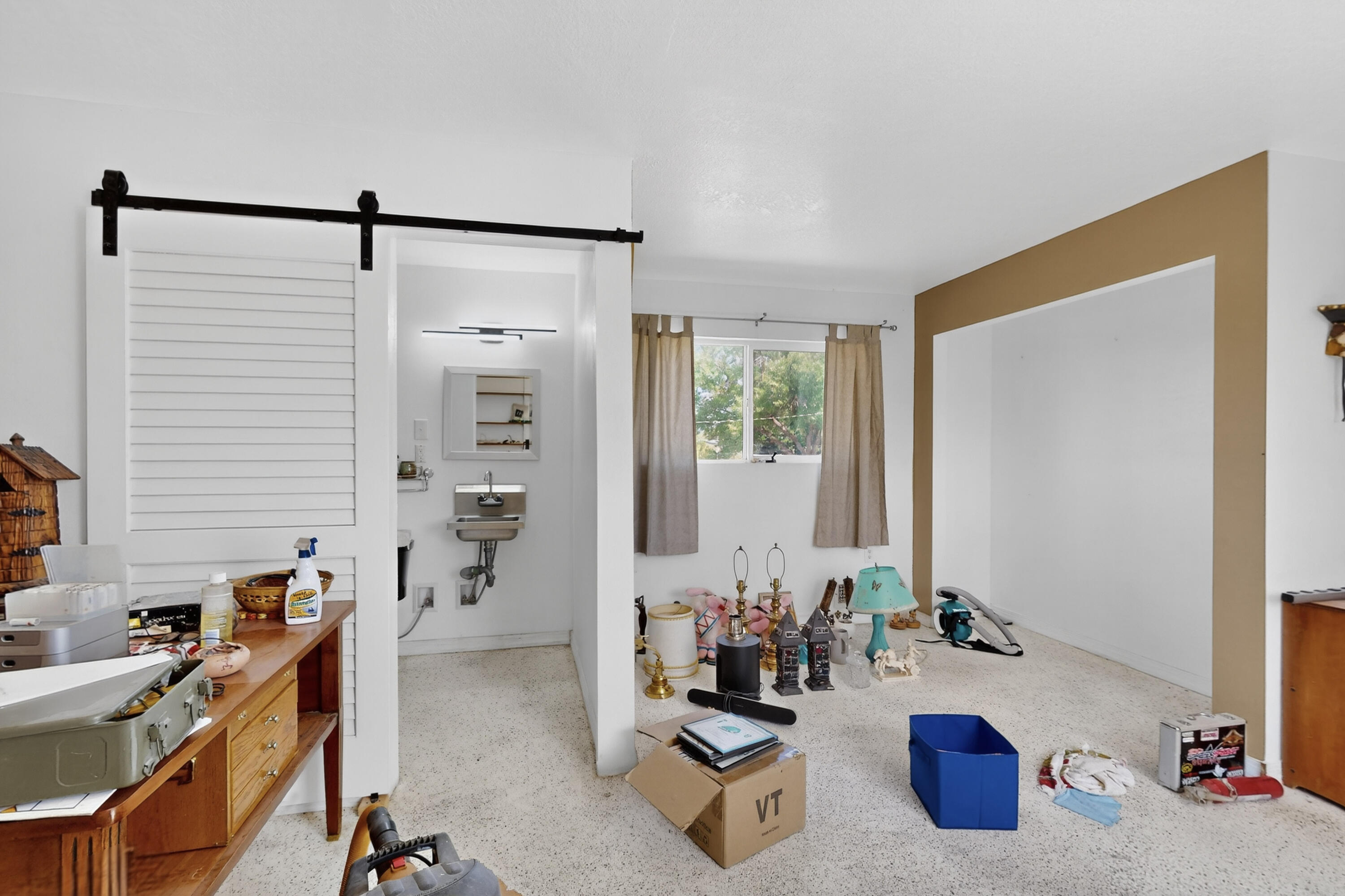 855 Foxcroft Loop