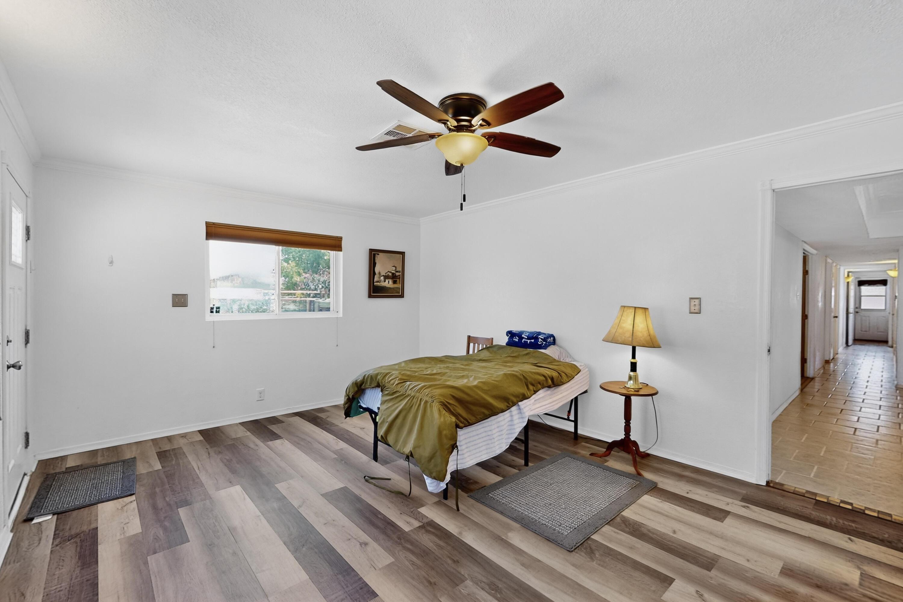 855 Foxcroft Loop