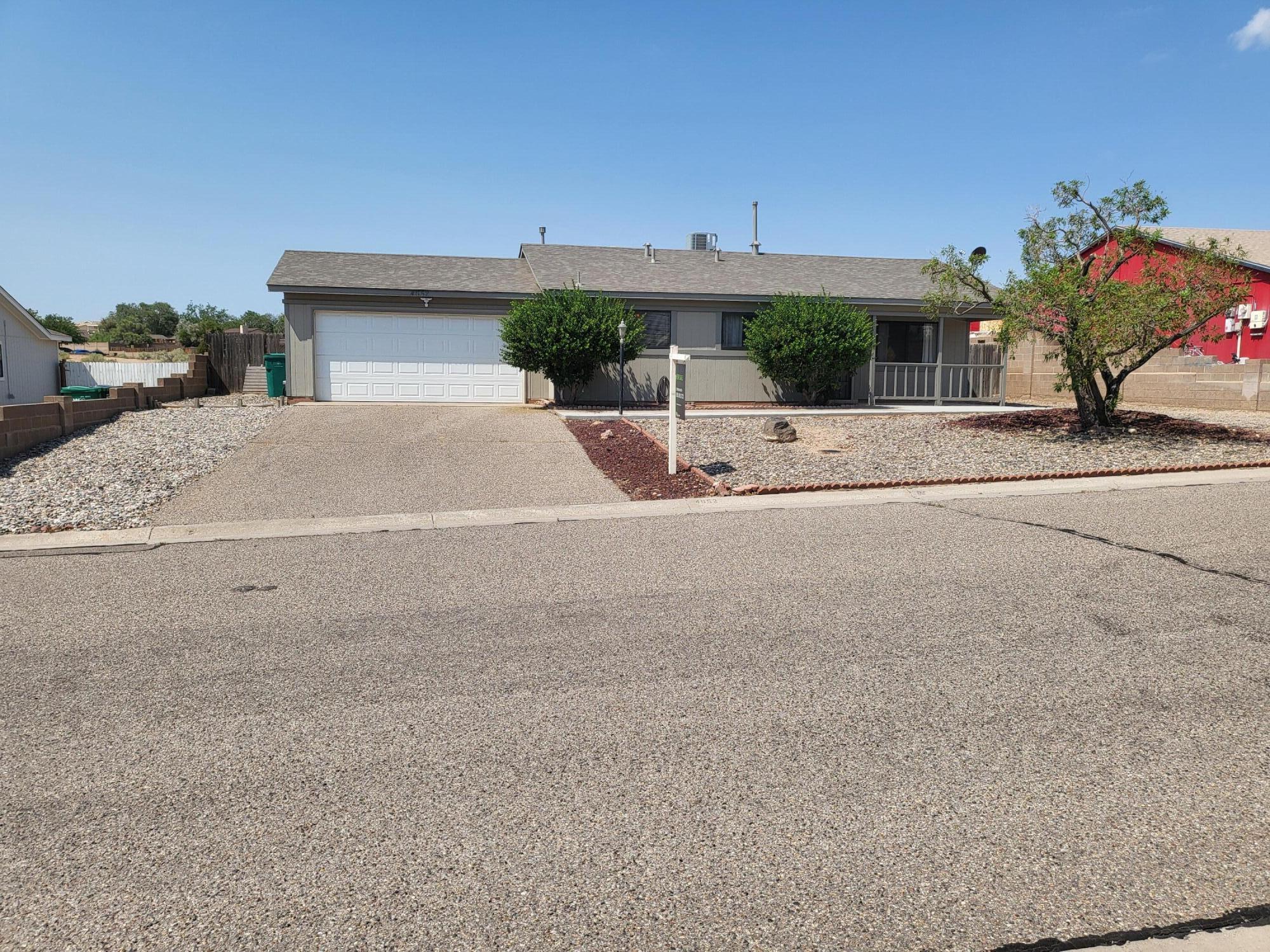 4652 N Platinum Drive NE