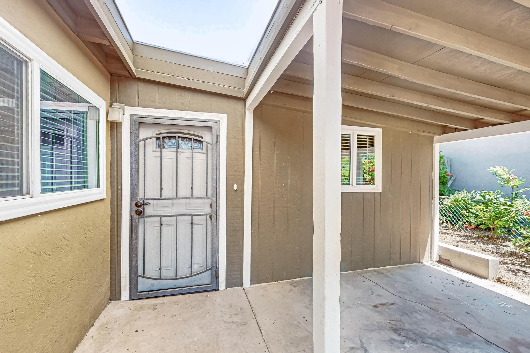 4119 MESCALERO Road NE