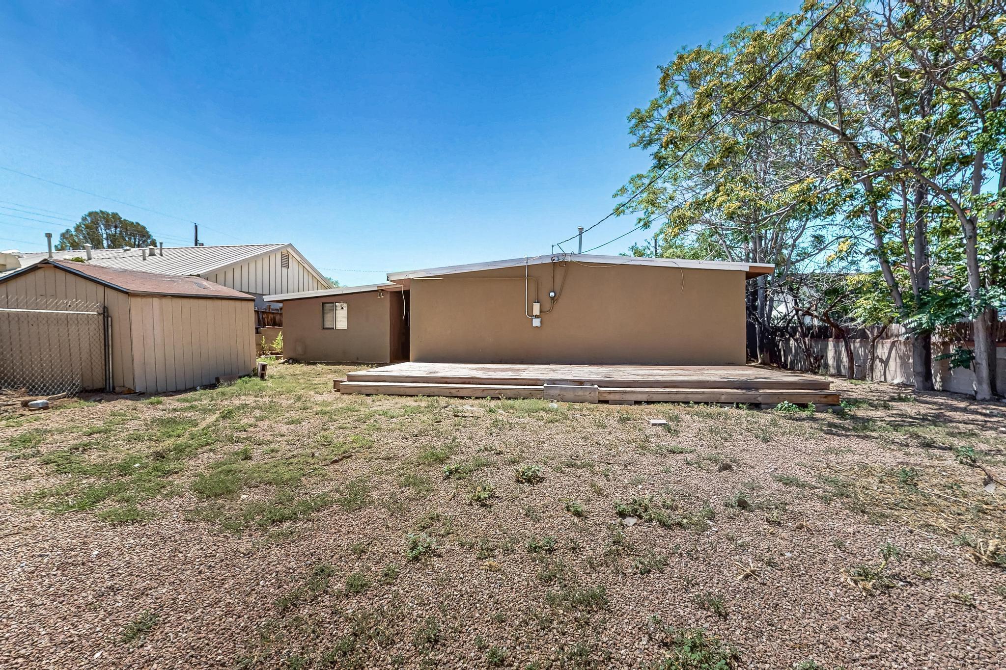 4119 MESCALERO Road NE