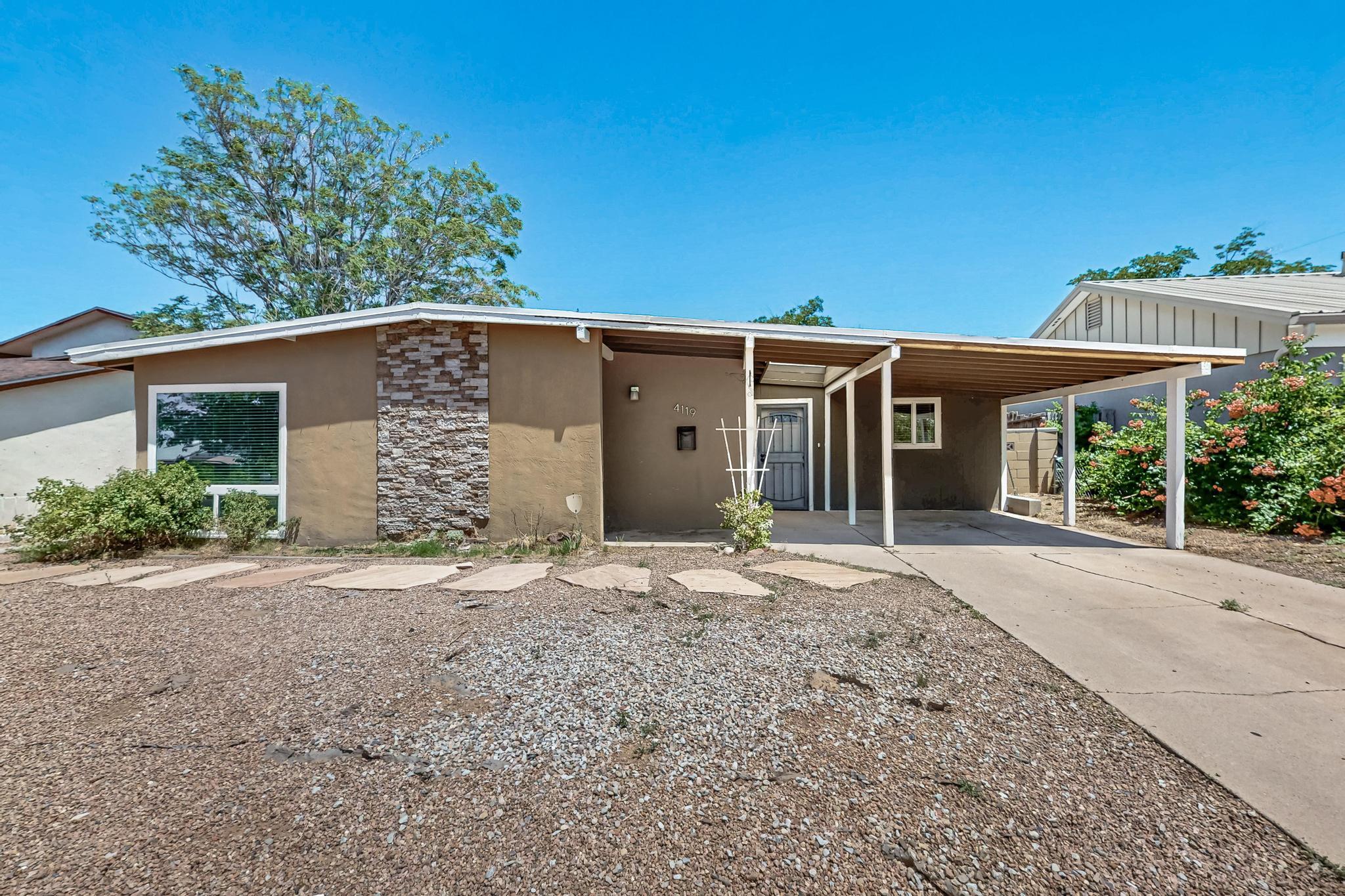 4119 MESCALERO Road NE