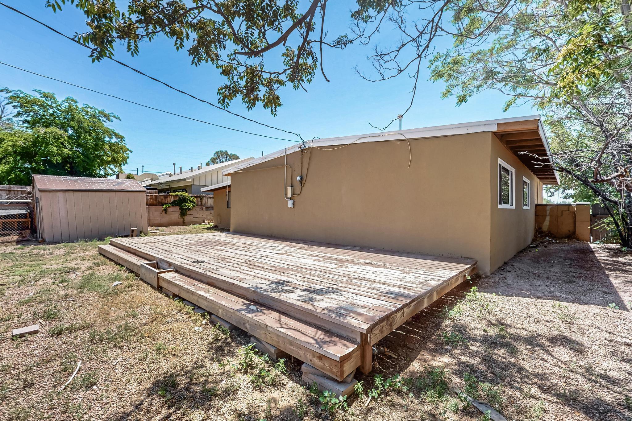 4119 MESCALERO Road NE