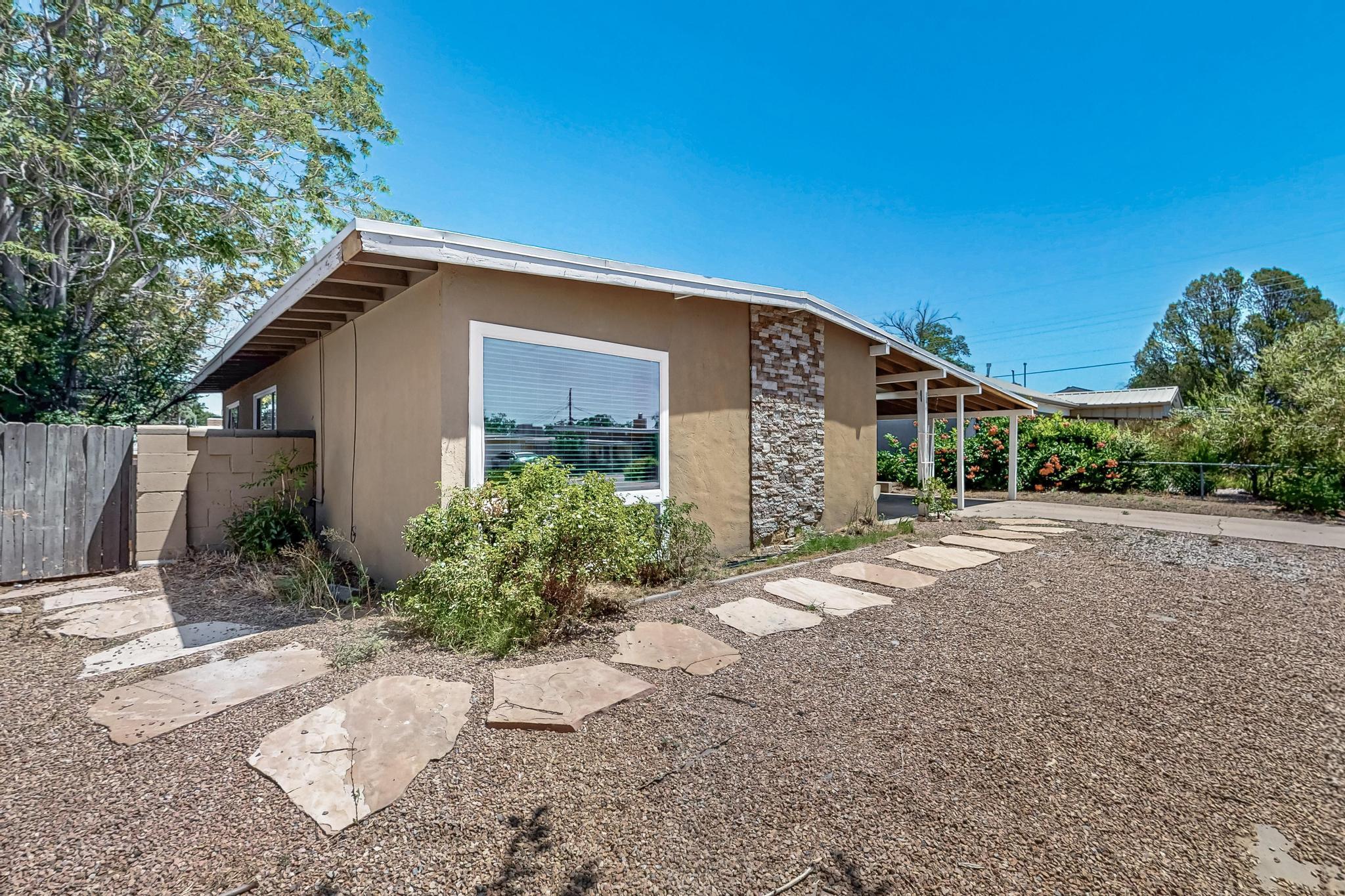 4119 MESCALERO Road NE