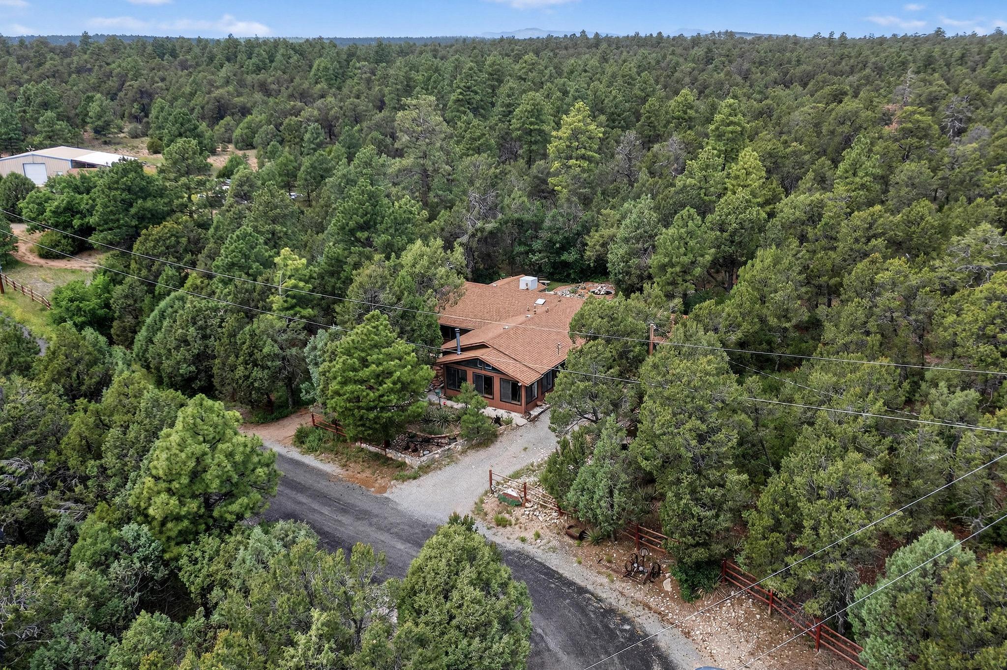 4 SCOTT Court