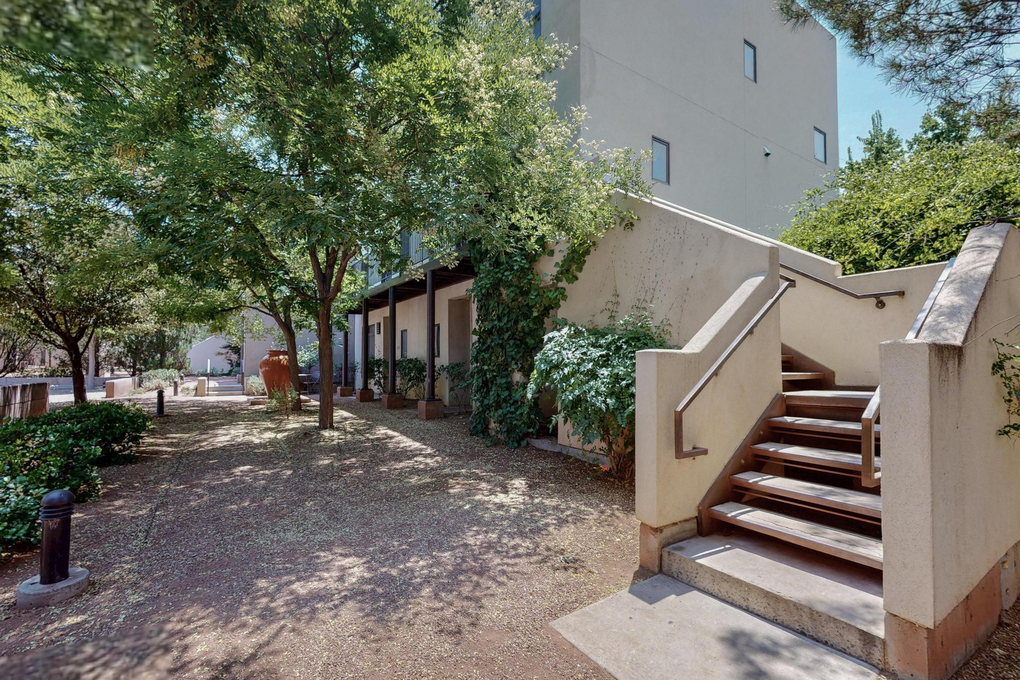 308 Bel Vedere Lane NE