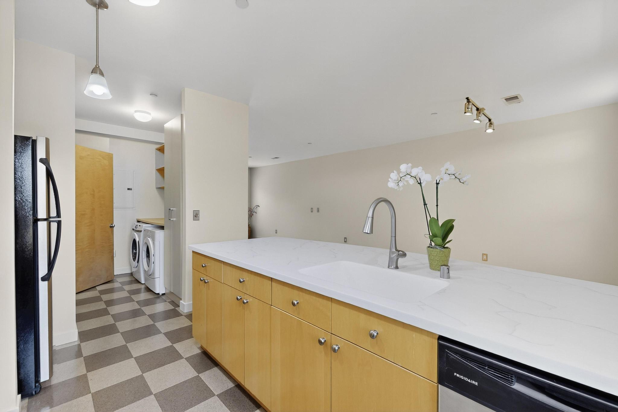 308 Bel Vedere Lane NE