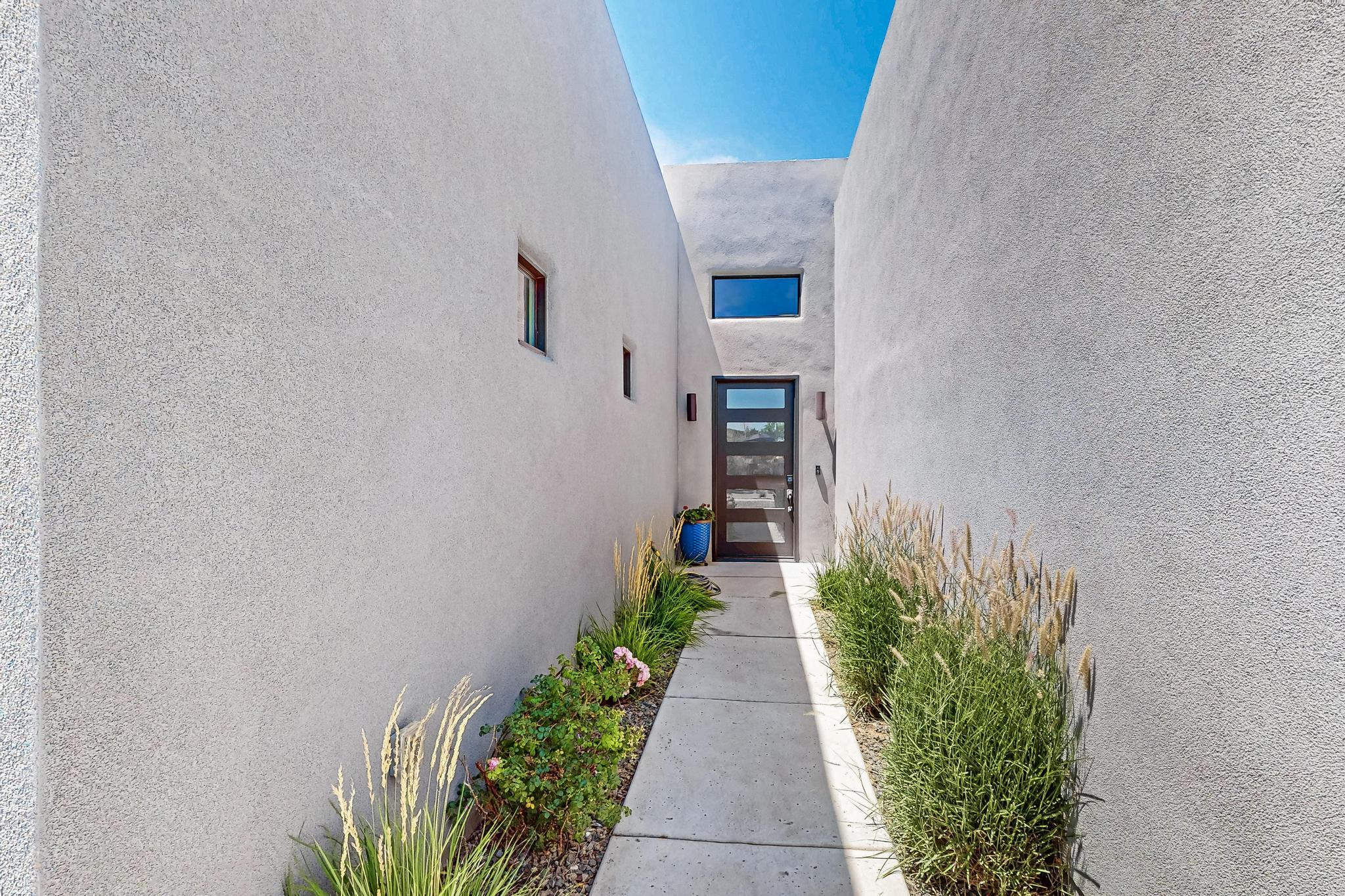 8011 CANONCITO Drive