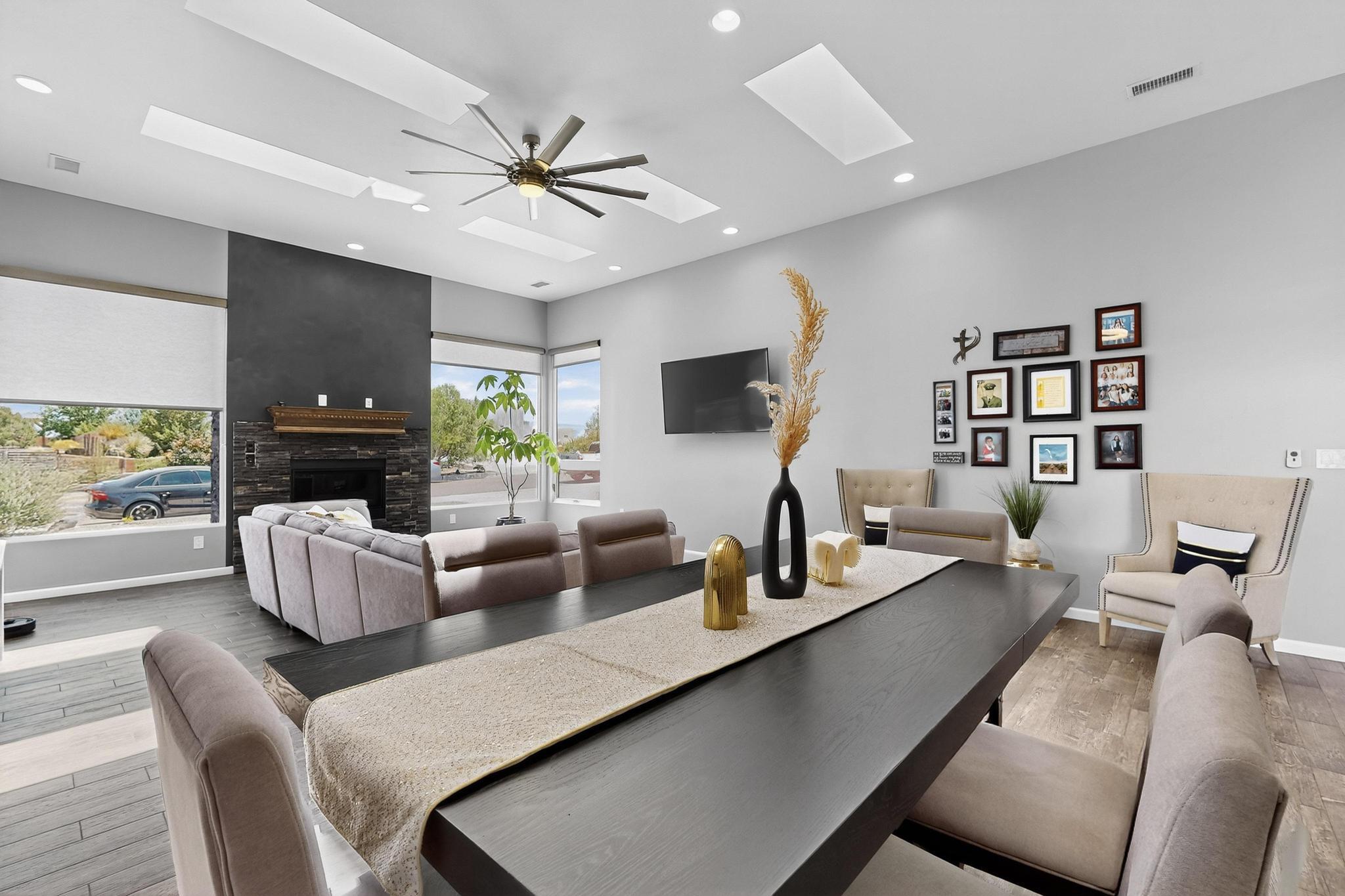 8011 CANONCITO Drive