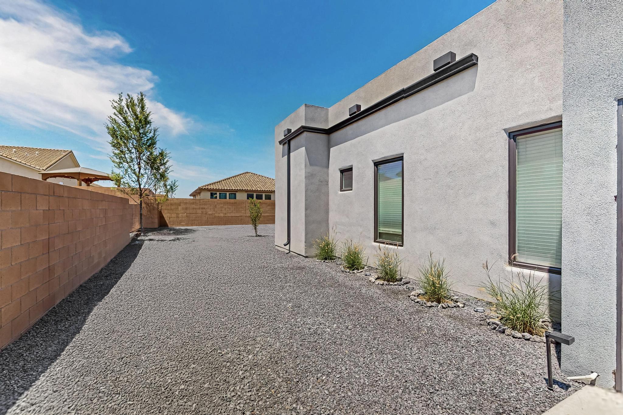8011 CANONCITO Drive