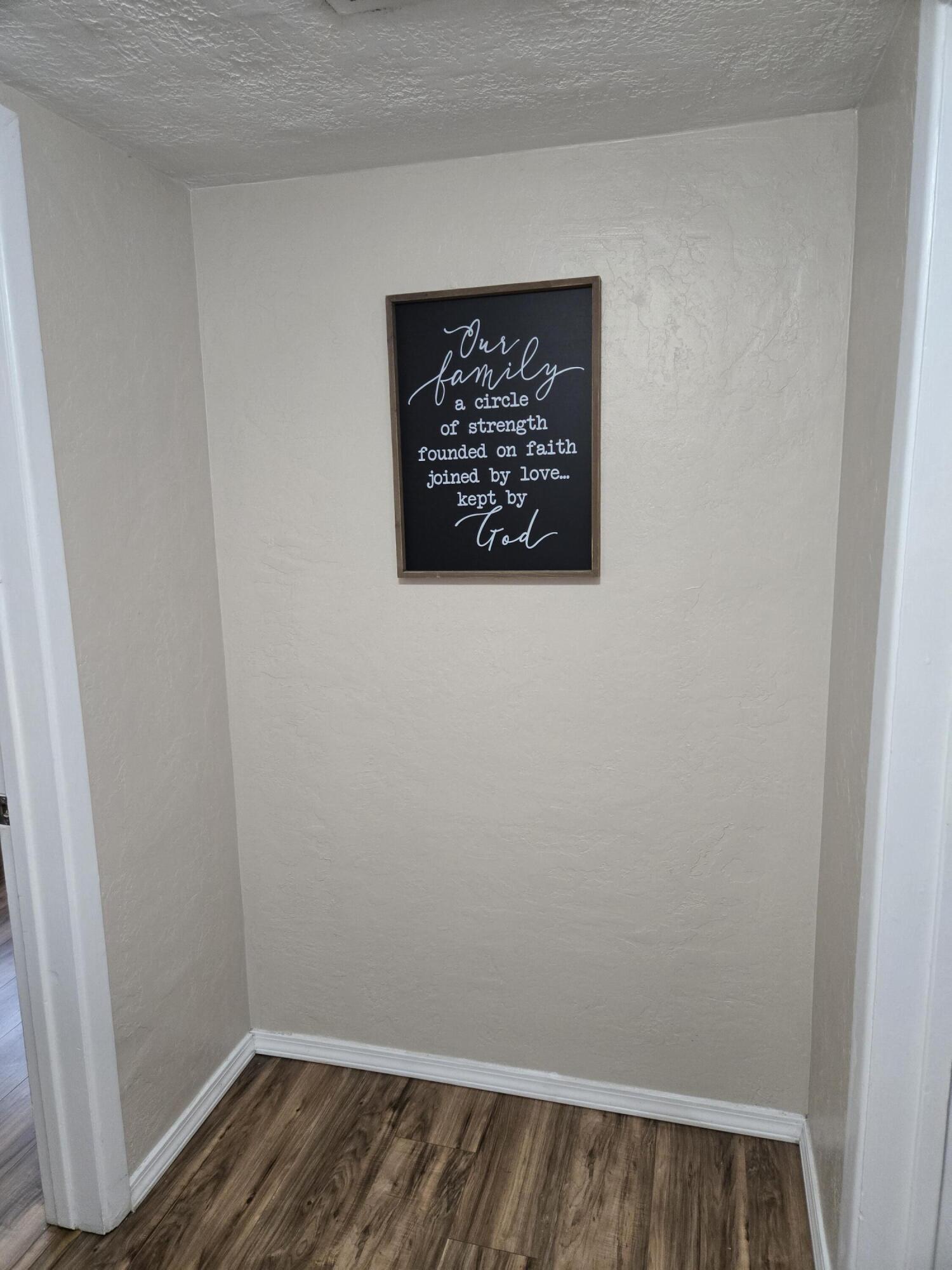 610 ESPANOLA Street NE