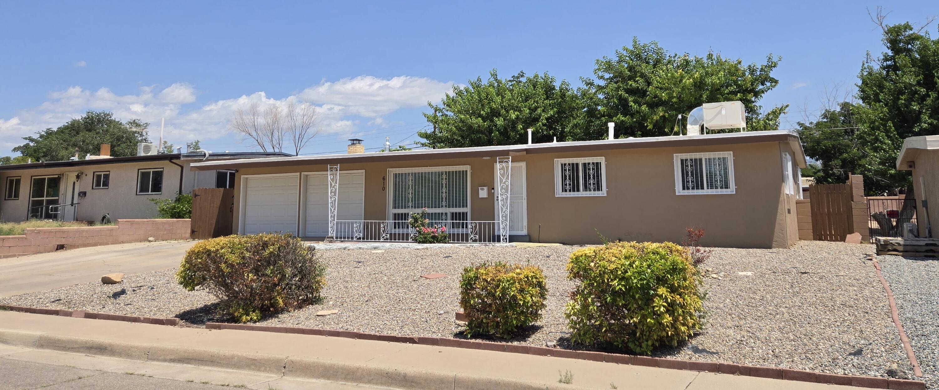 610 ESPANOLA Street NE