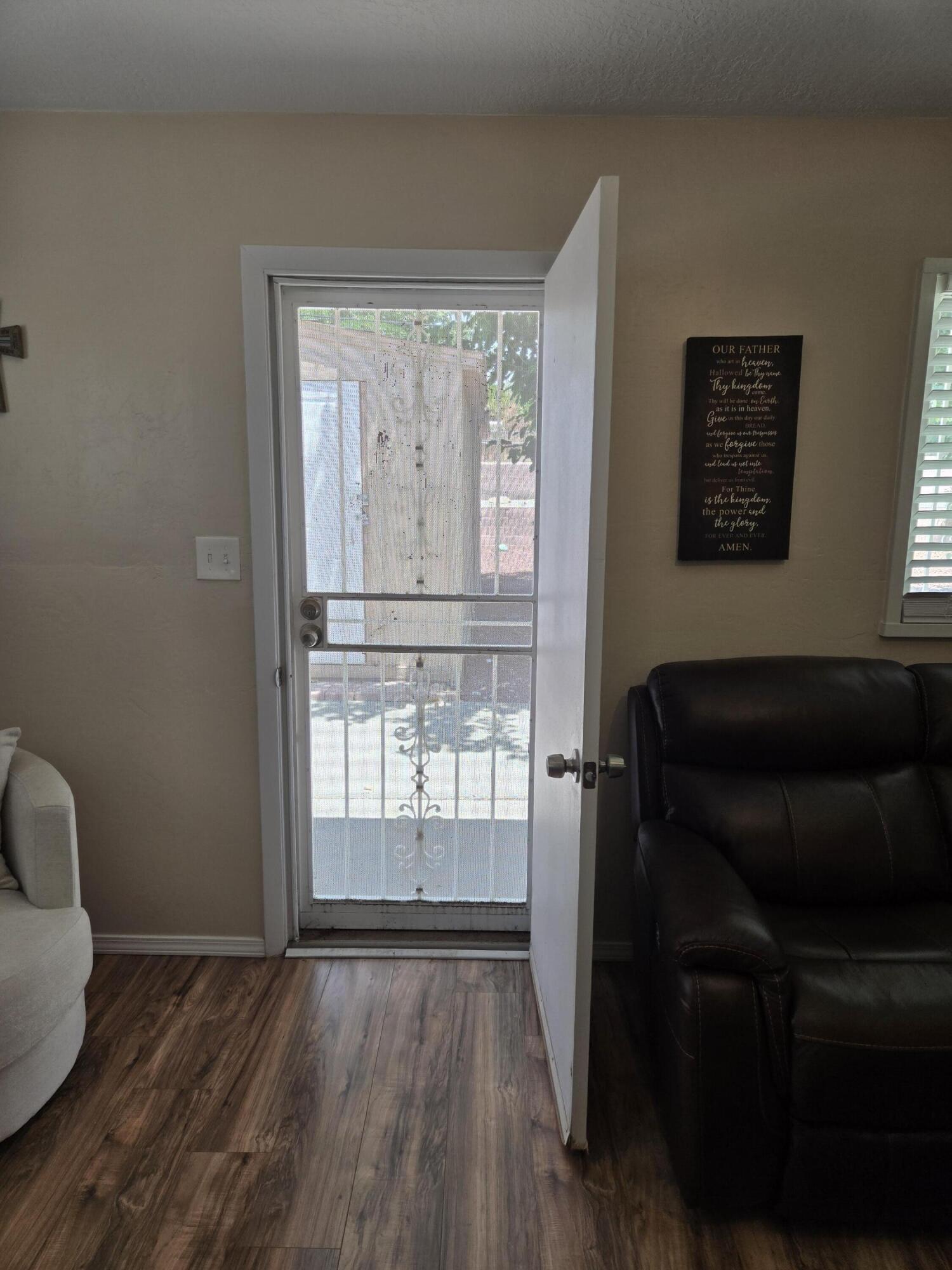 610 ESPANOLA Street NE