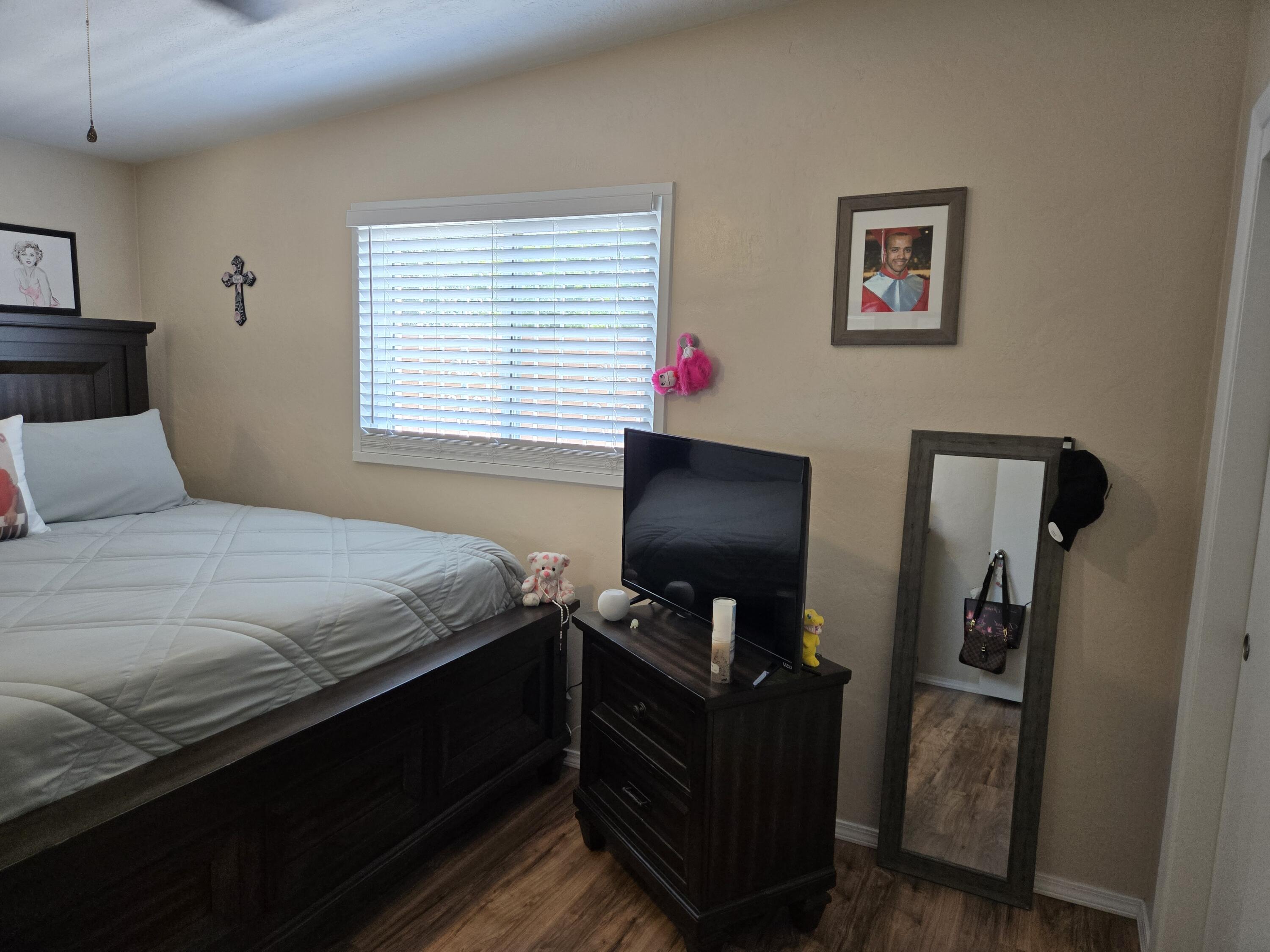 610 ESPANOLA Street NE