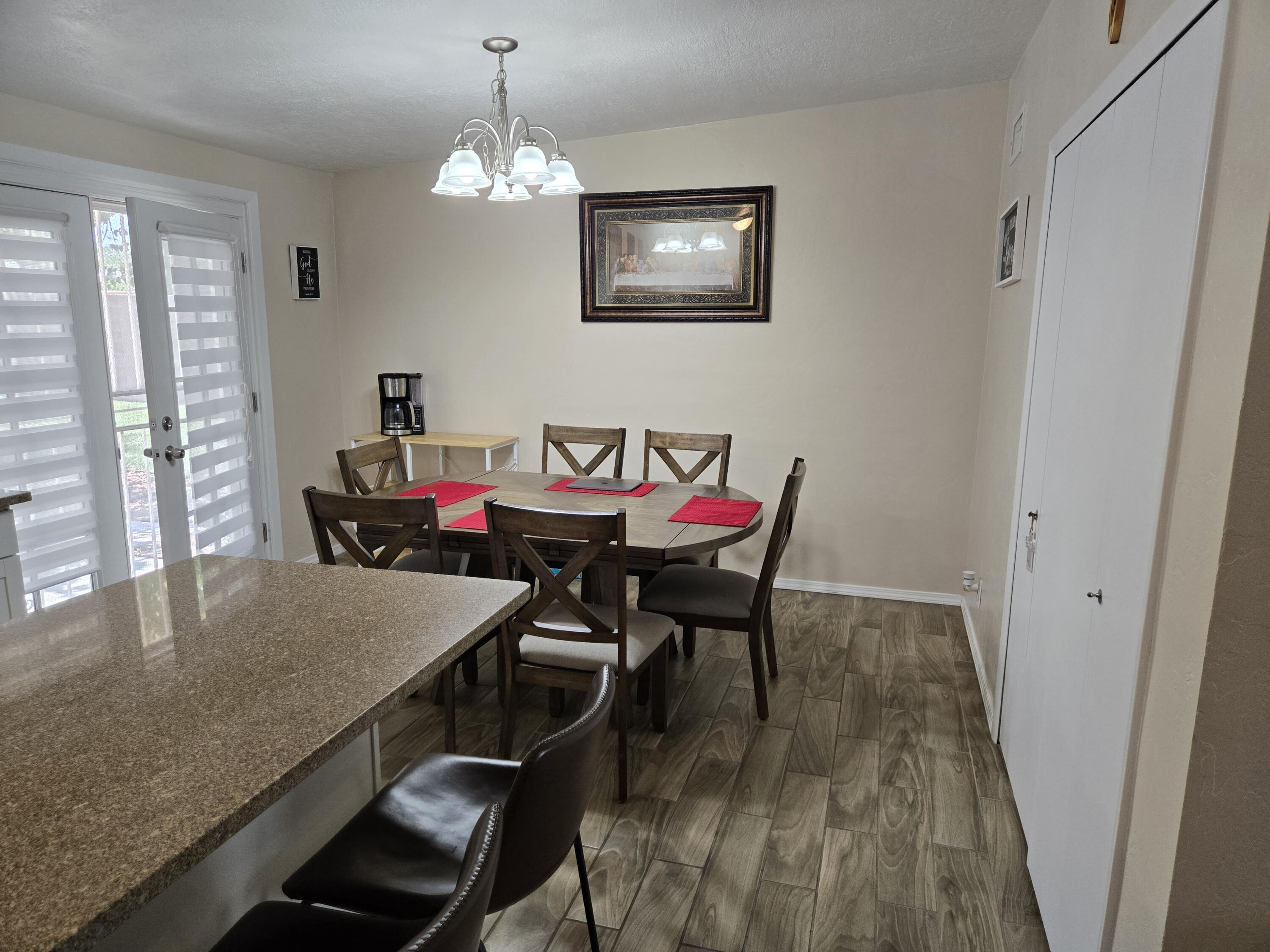 610 ESPANOLA Street NE