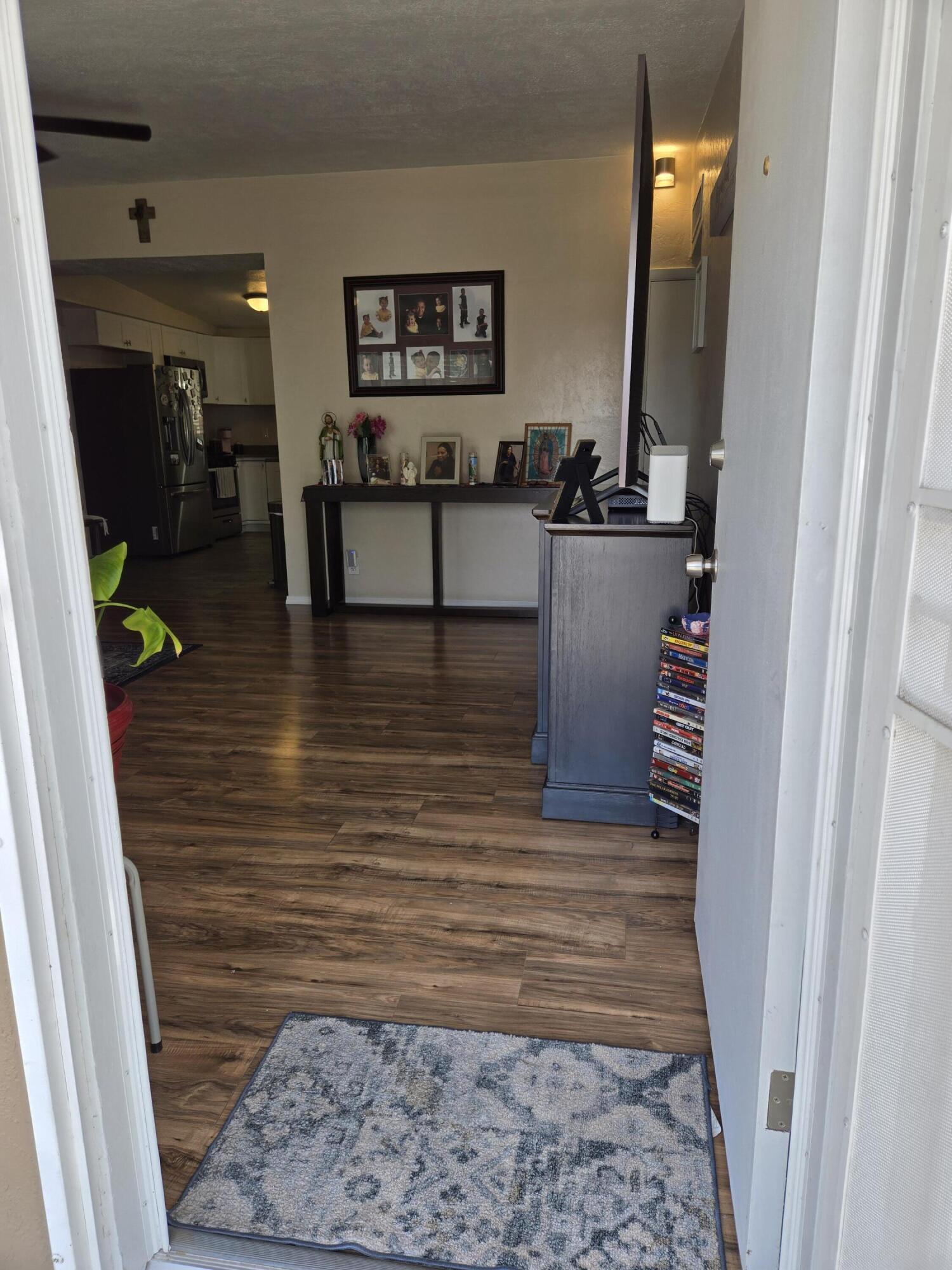 610 ESPANOLA Street NE