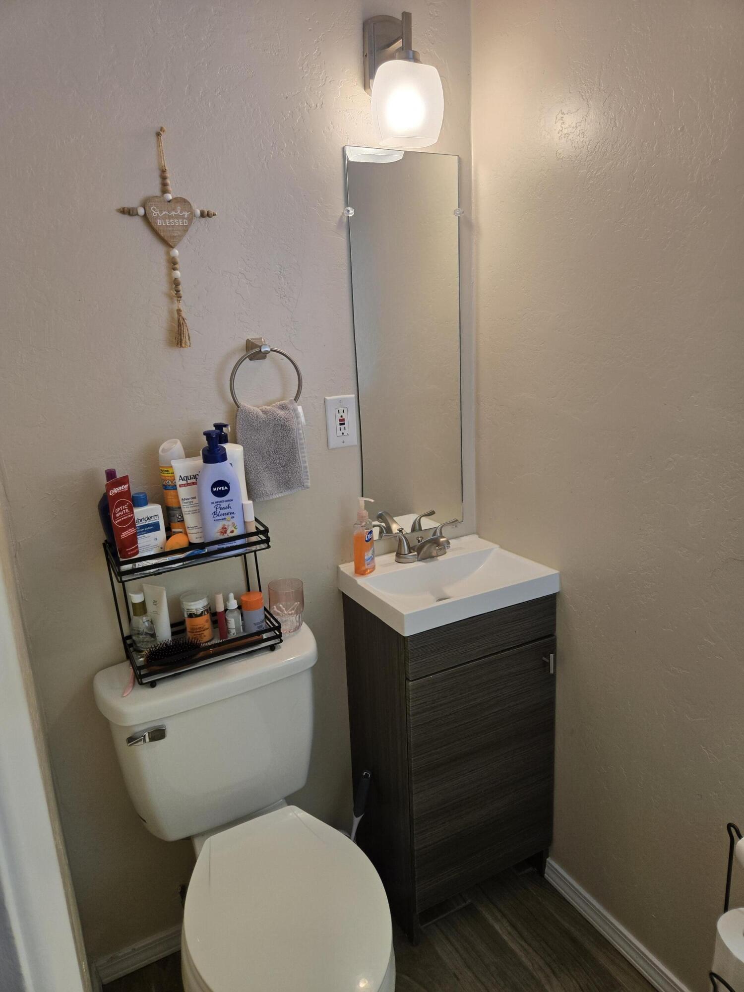 610 ESPANOLA Street NE