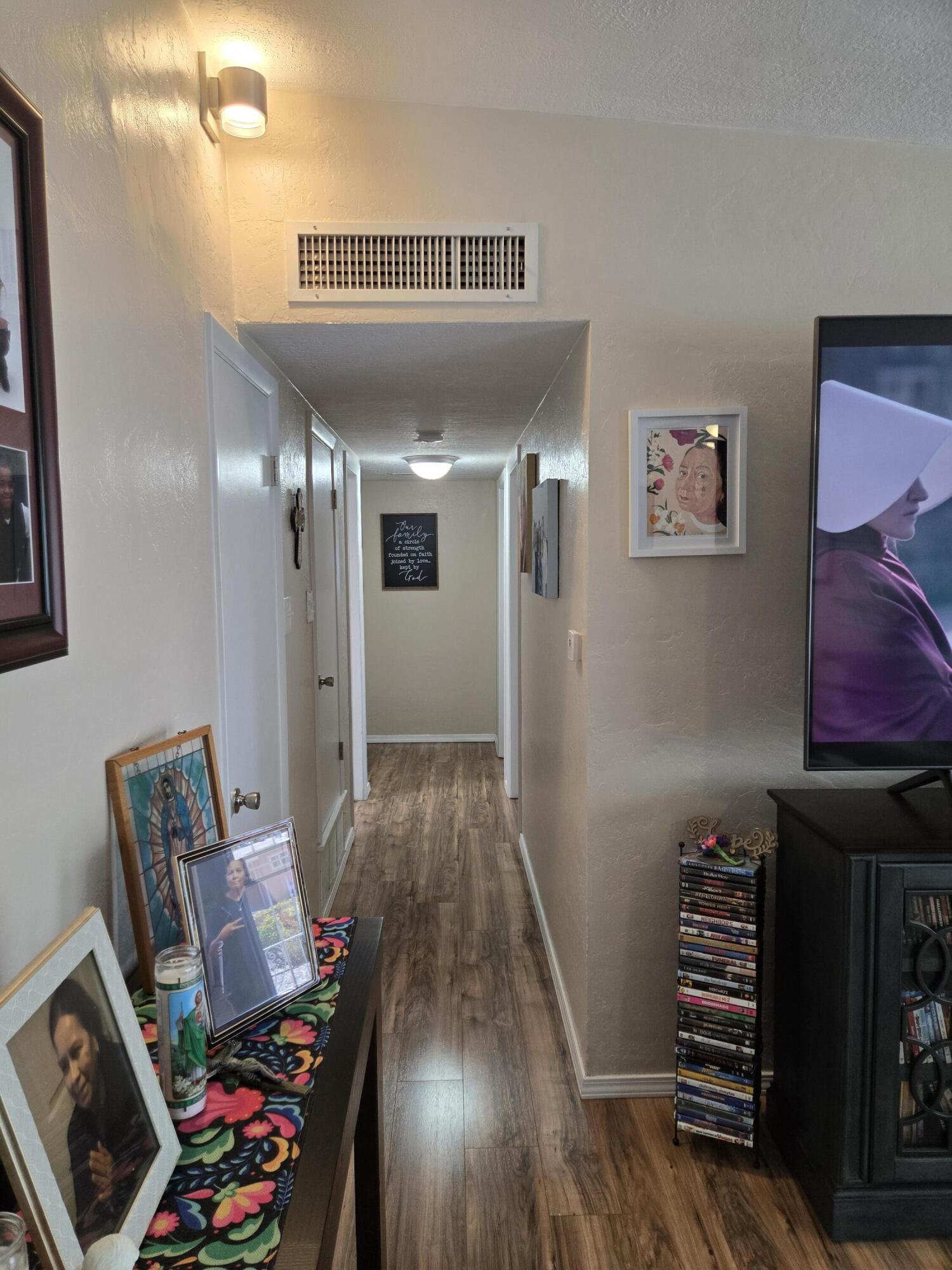 610 ESPANOLA Street NE