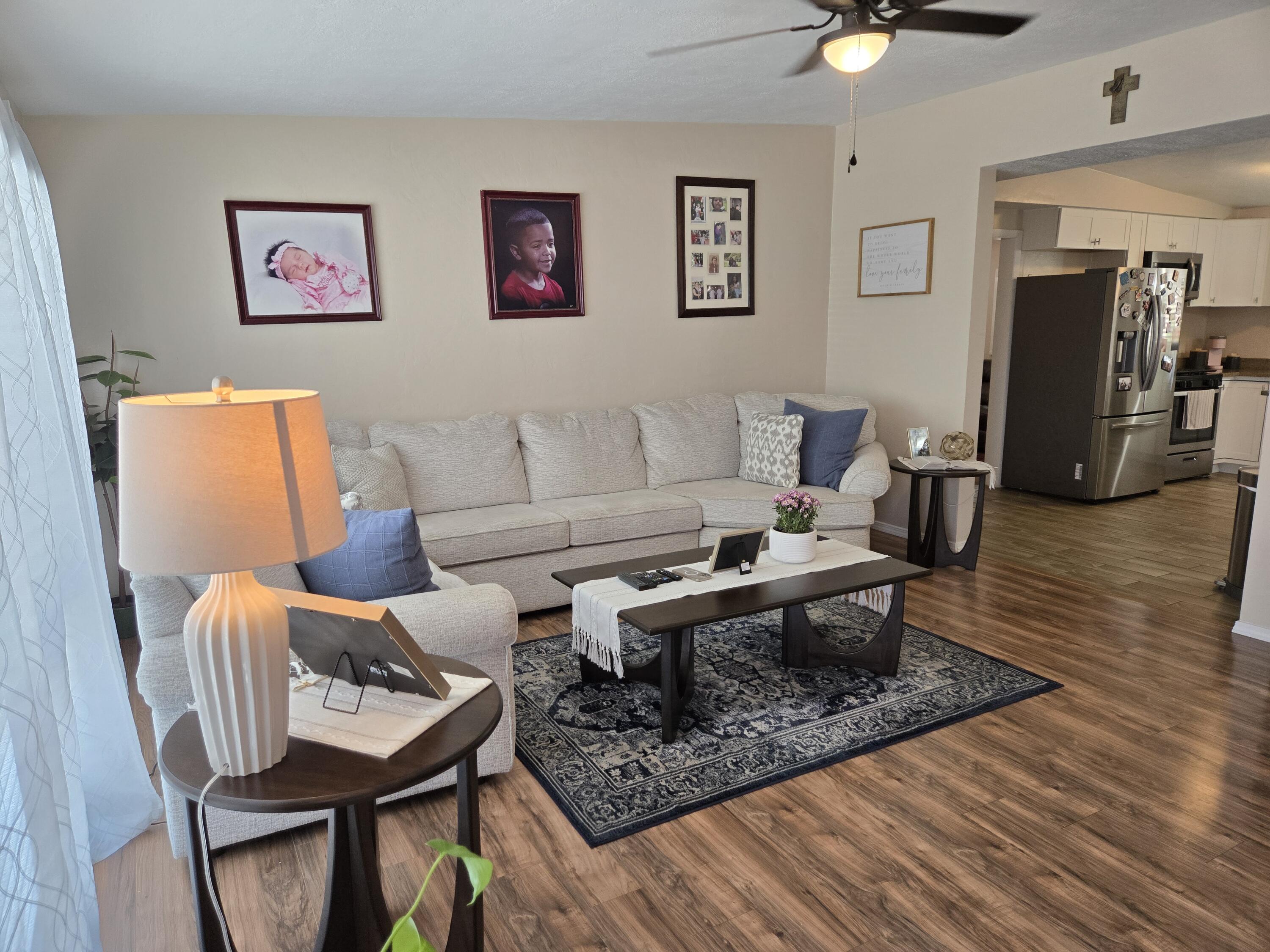 610 ESPANOLA Street NE