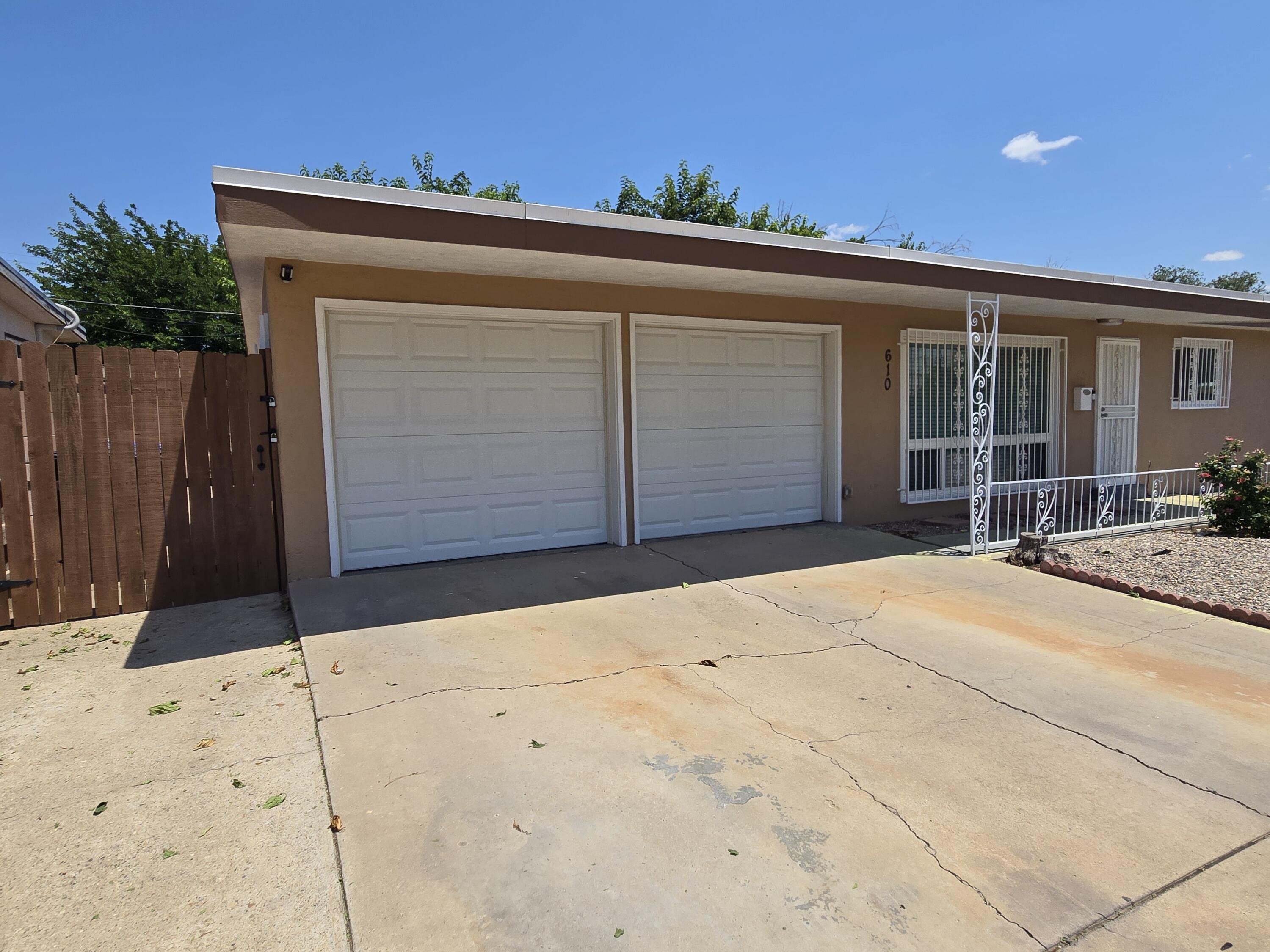 610 ESPANOLA Street NE