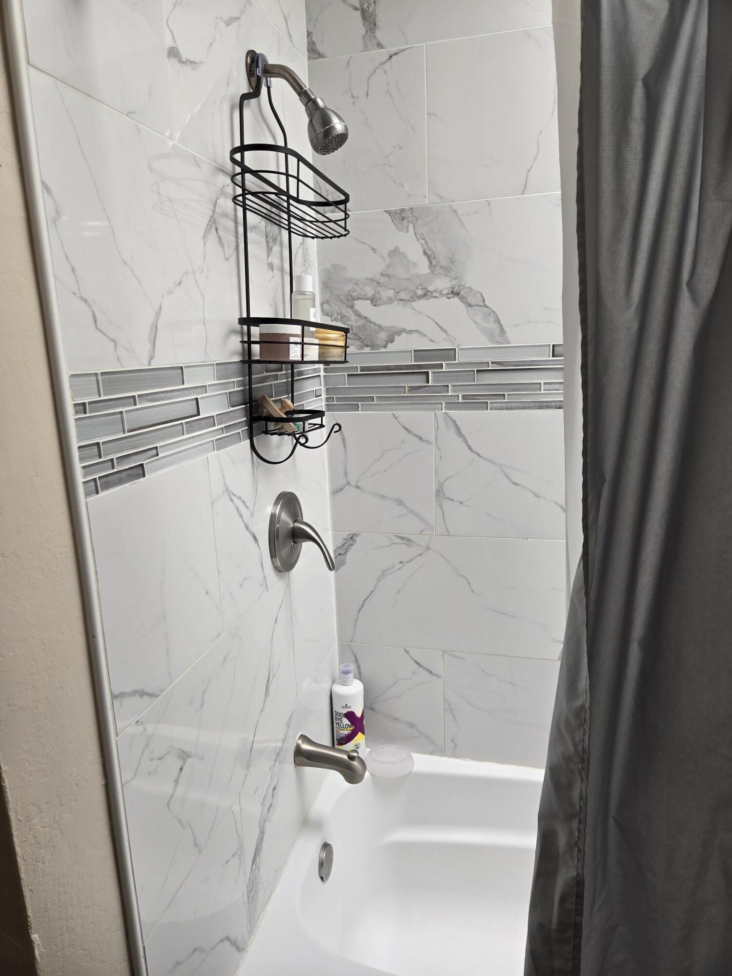 610 ESPANOLA Street NE