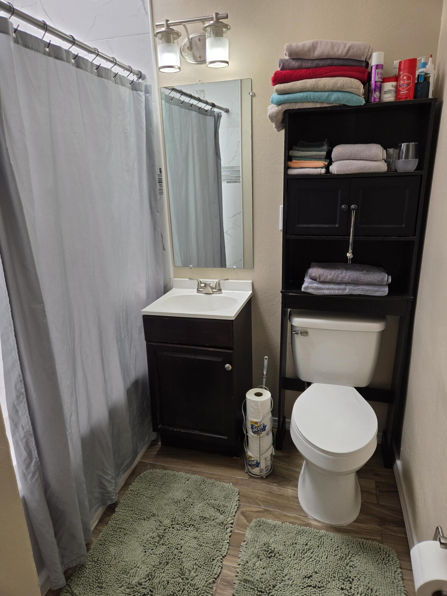 610 ESPANOLA Street NE